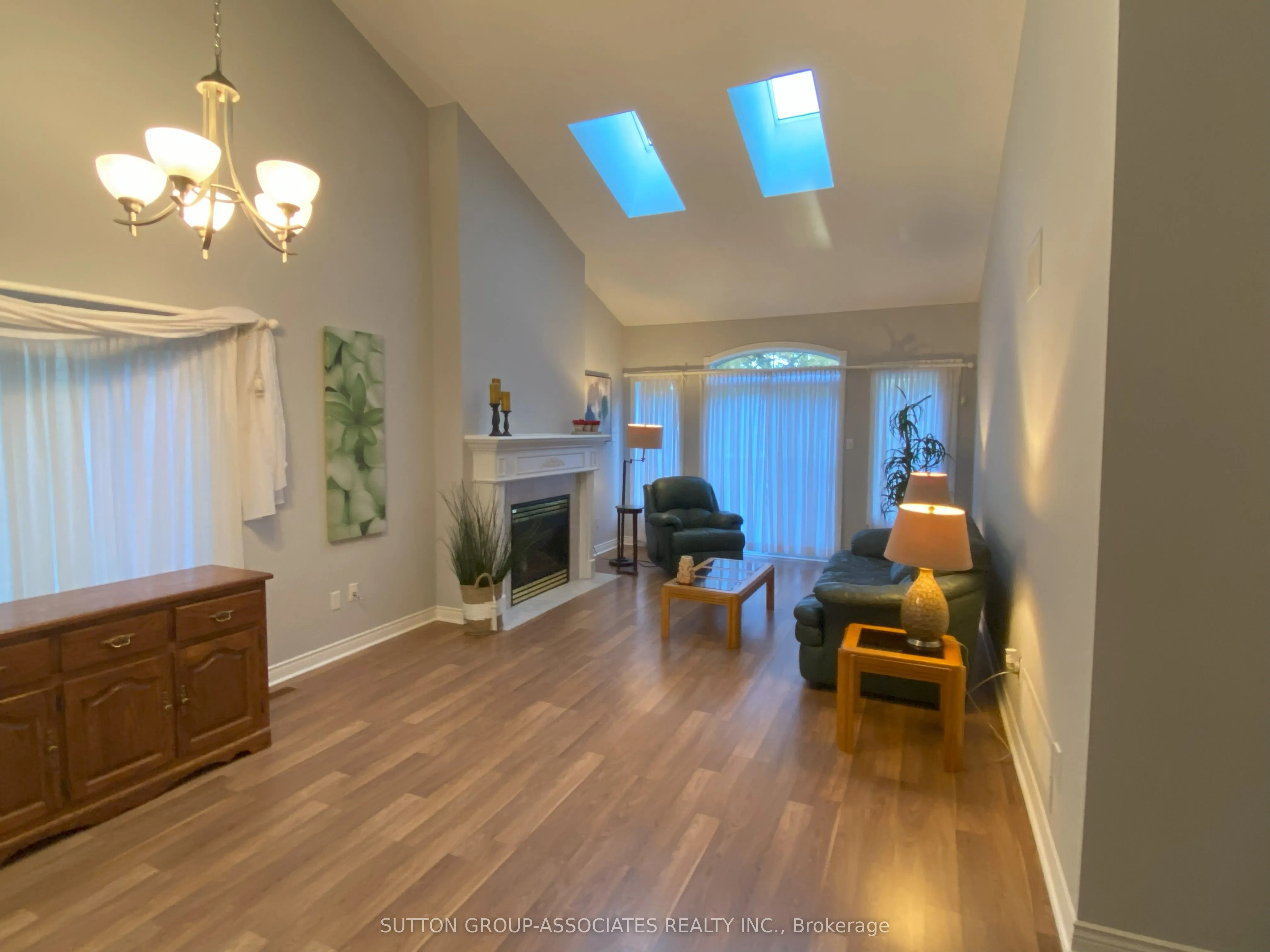 13 Sunset Boulevard, #7