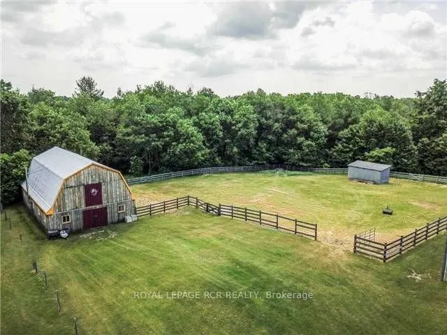 7425 Concession 2 Road