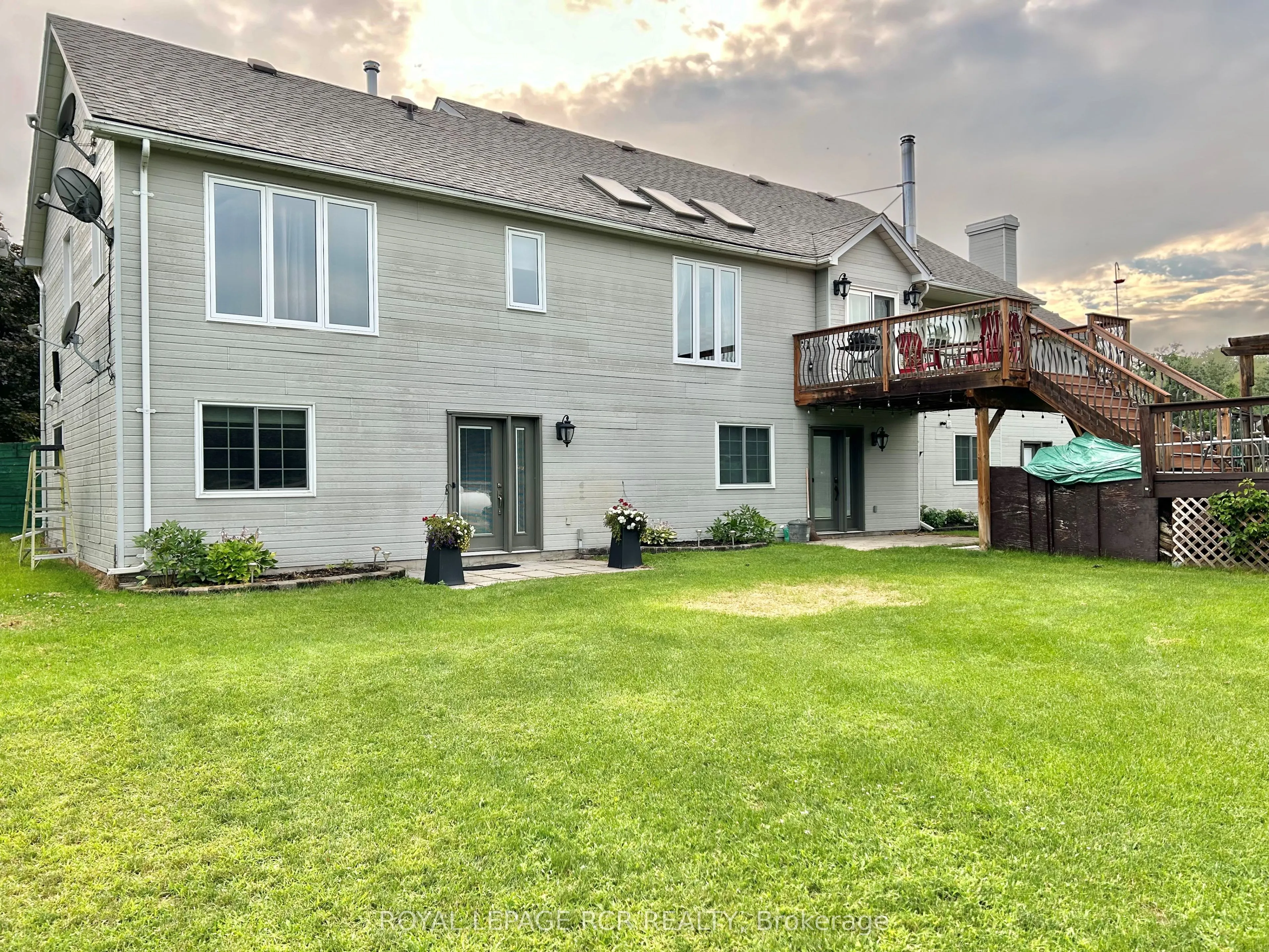 7425 Concession 2 Road