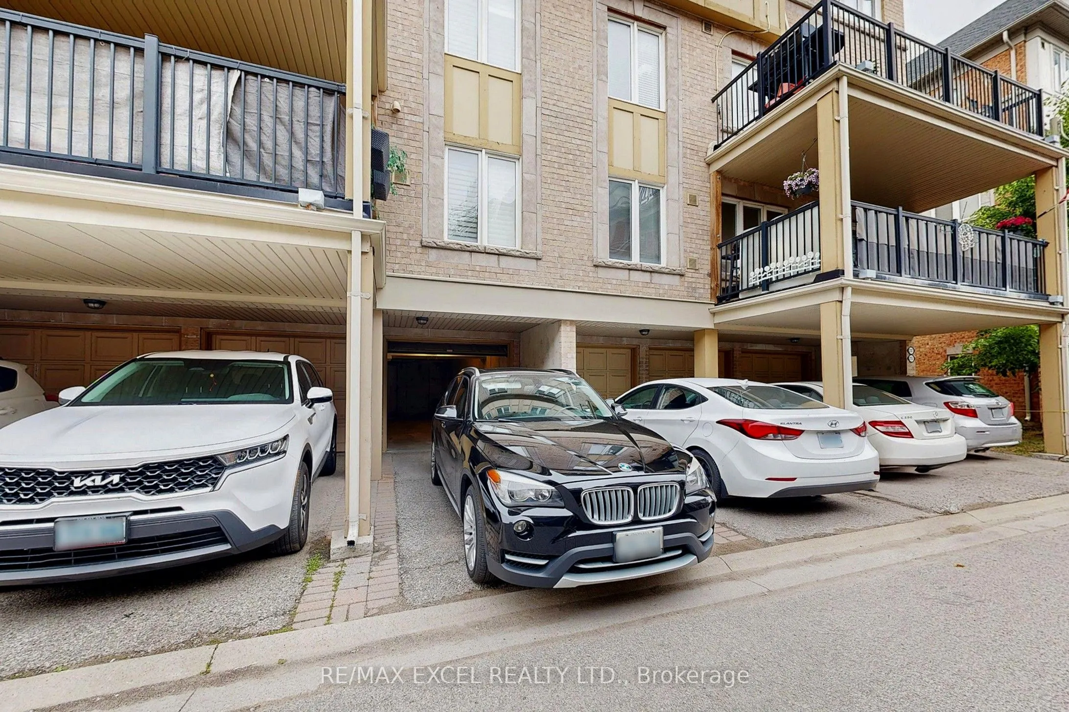2173 Bur Oak Avenue, #52