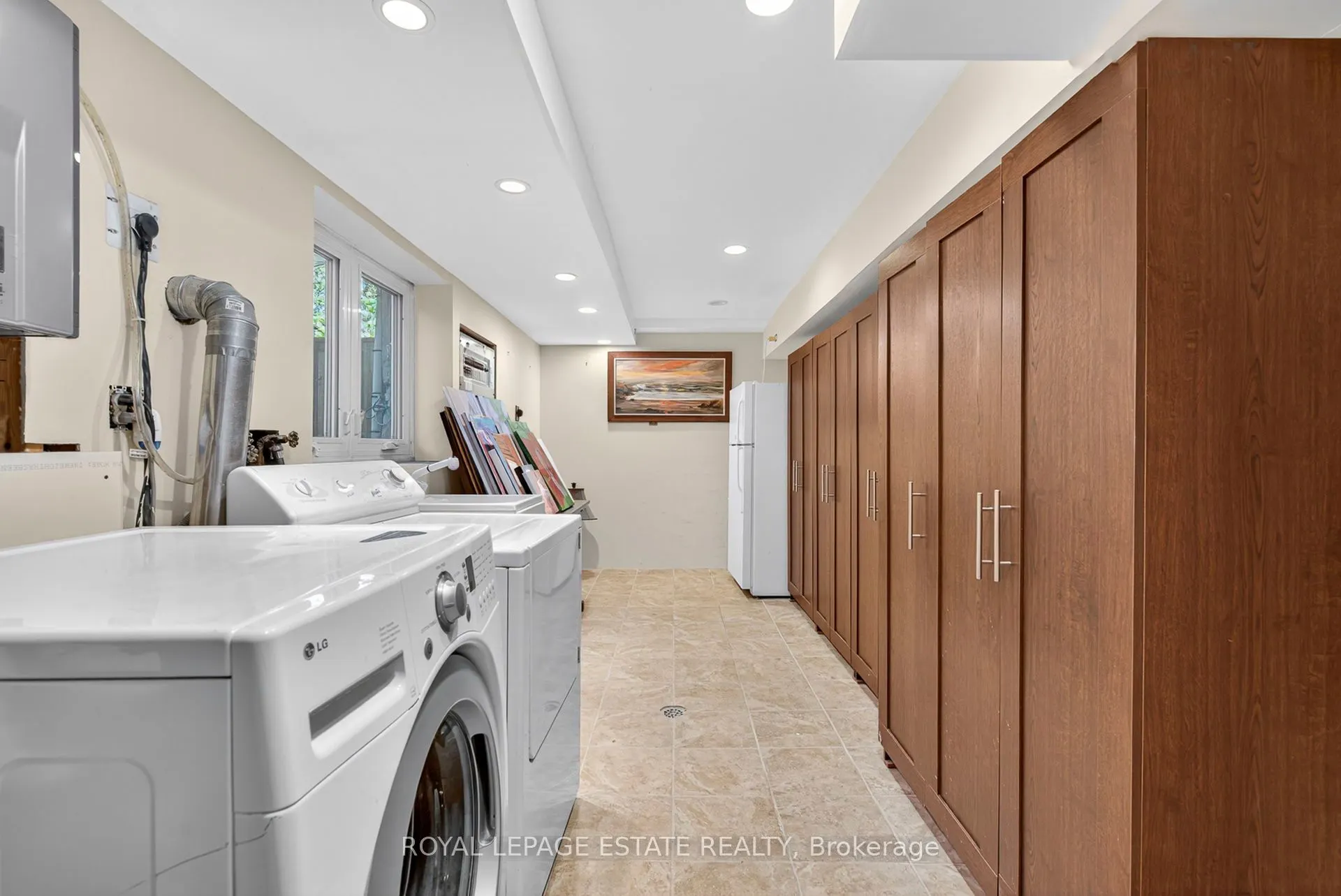 166 Kenvale Court