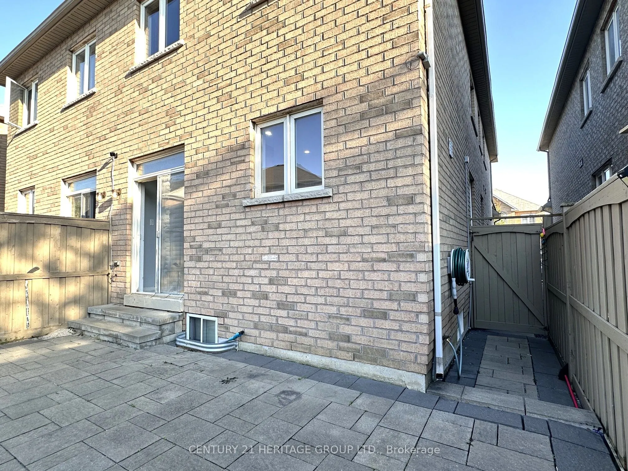 28 Voysey Way