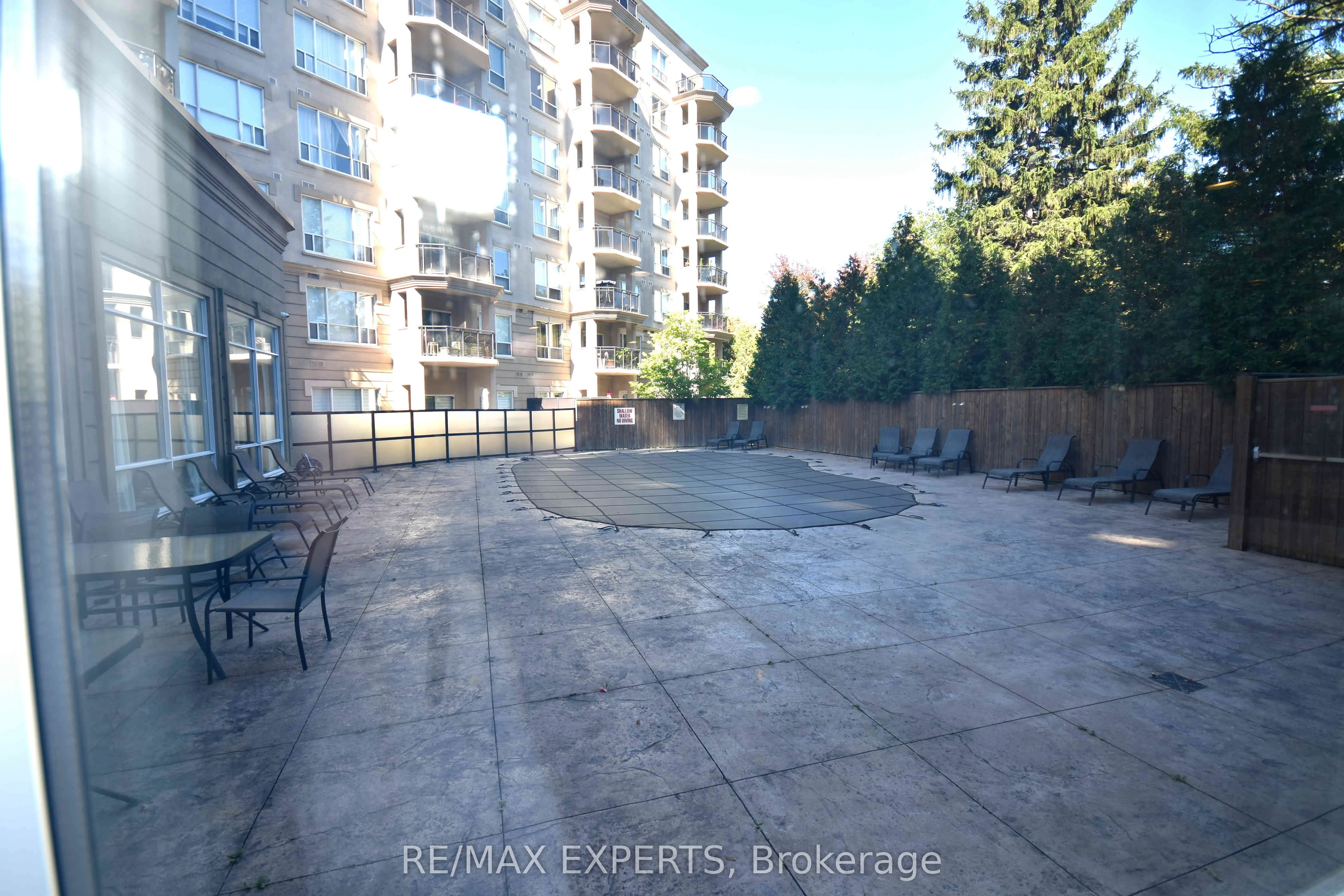2 Maison Parc Court, #416