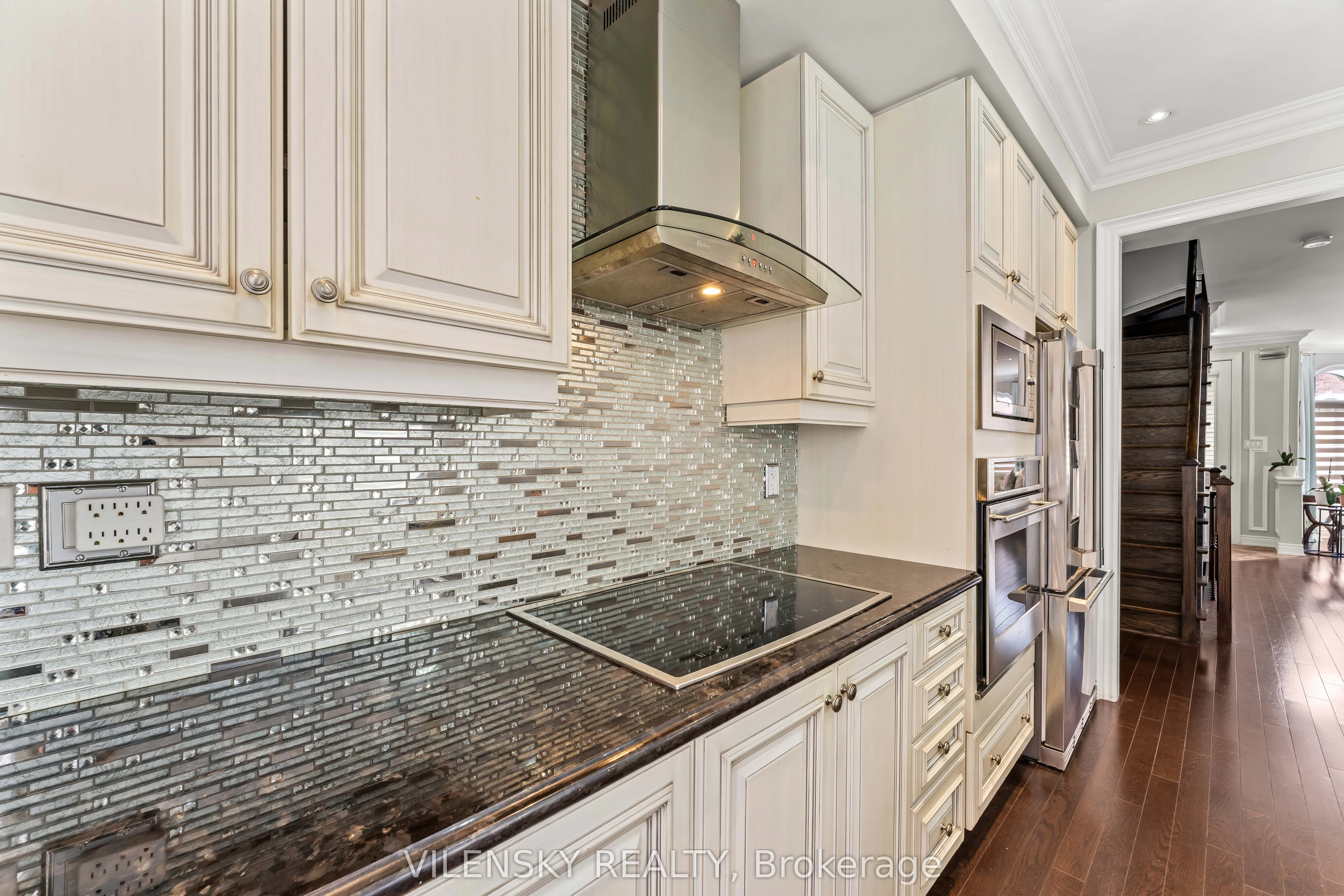 1331 Major Mackenzie Drive, #25