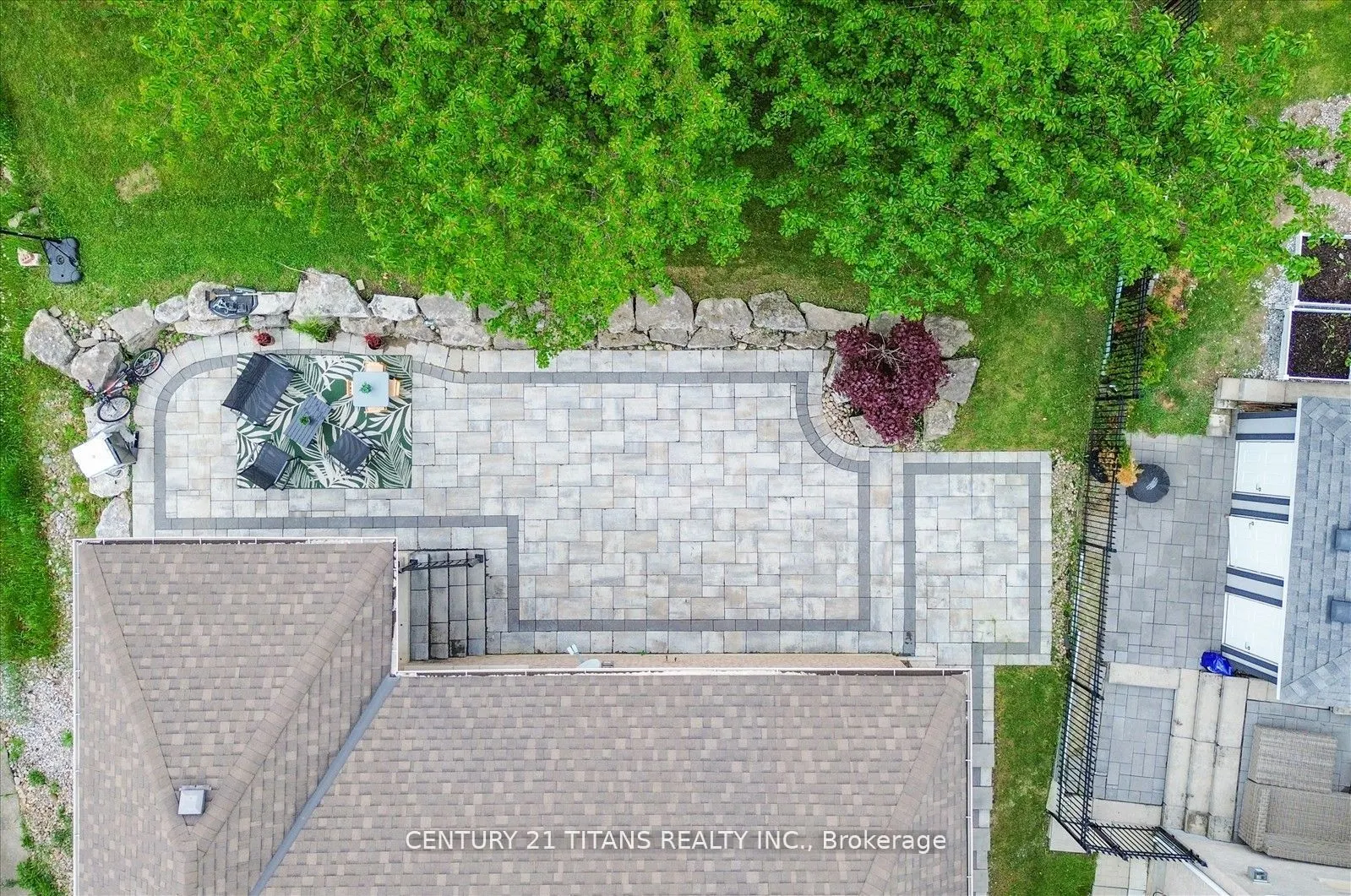 577 Royalpark Way