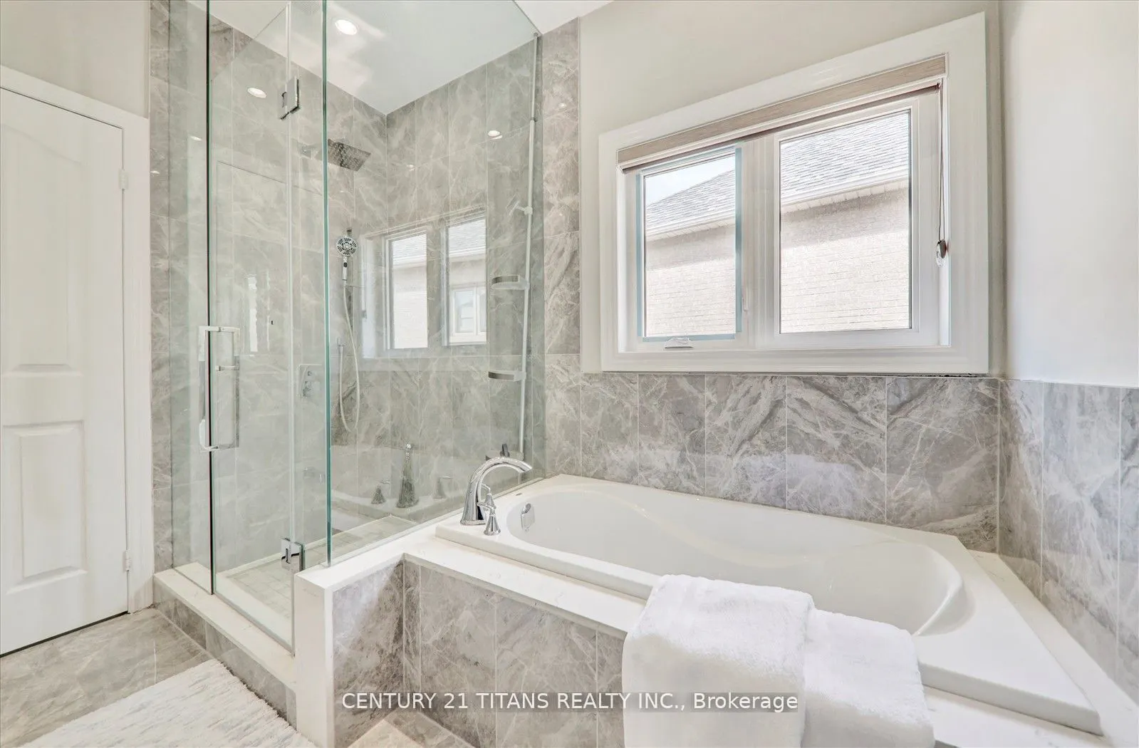 577 Royalpark Way