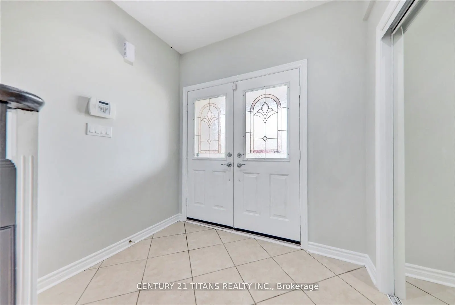 577 Royalpark Way