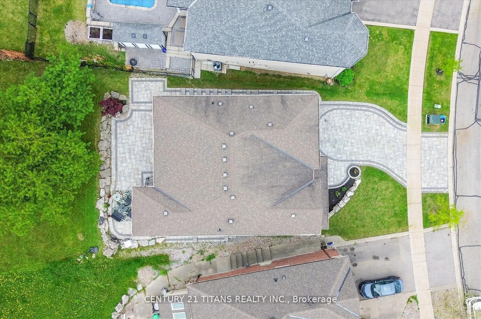 577 Royalpark Way