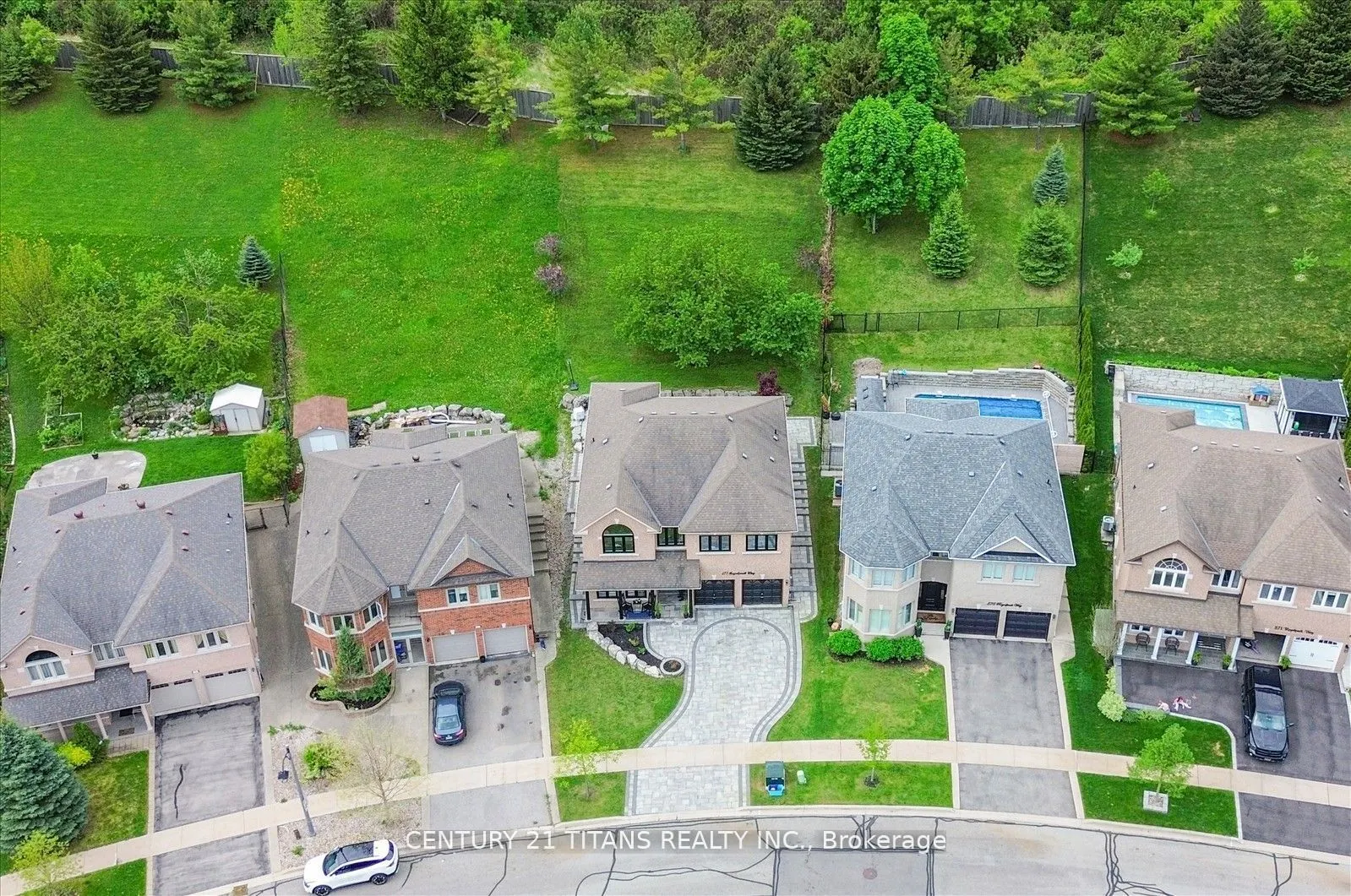 577 Royalpark Way