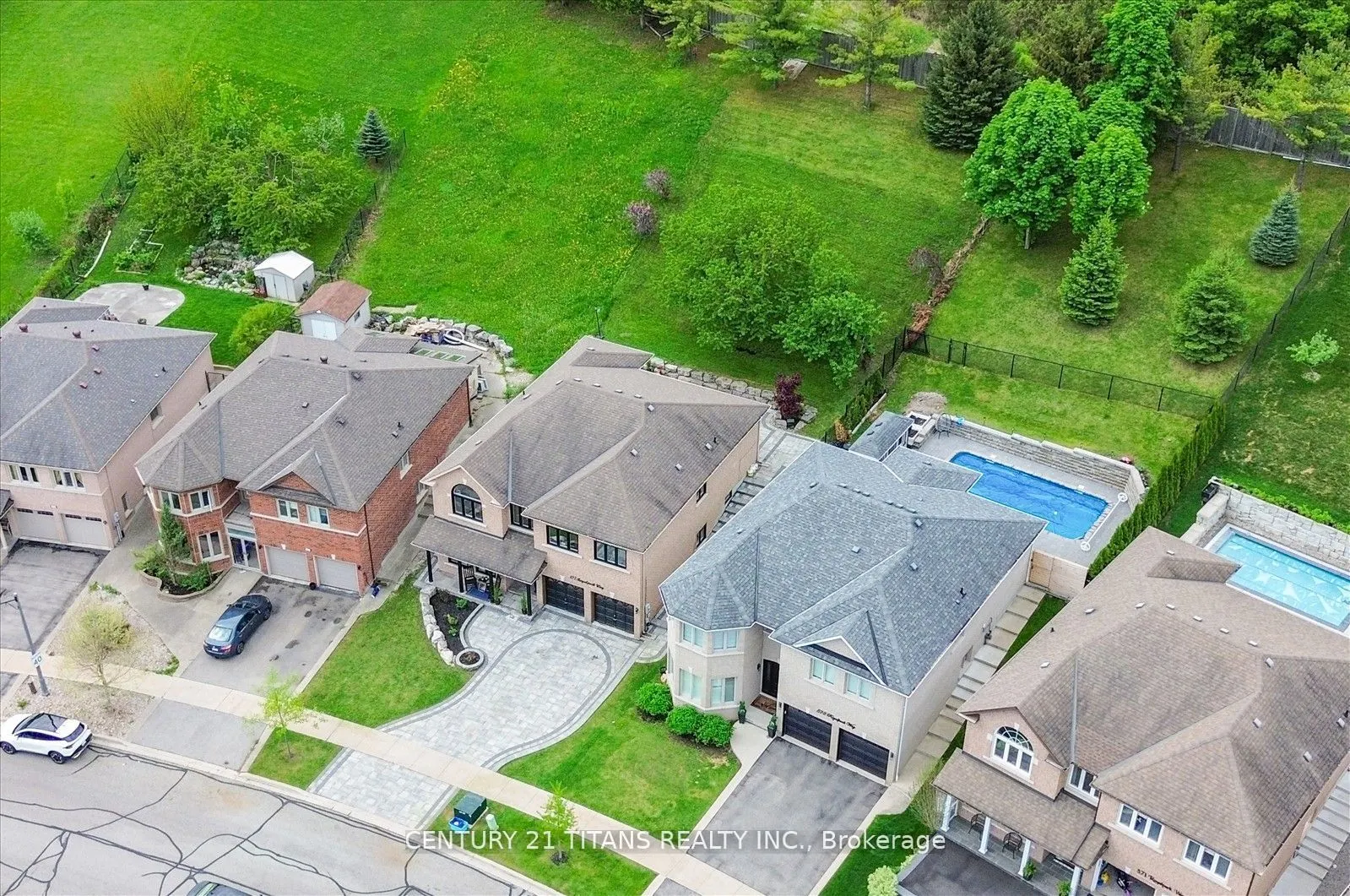 577 Royalpark Way