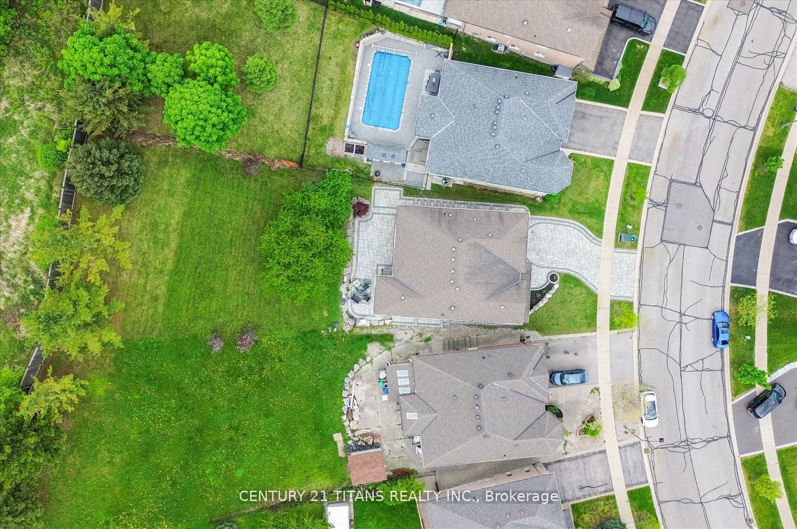 577 Royalpark Way