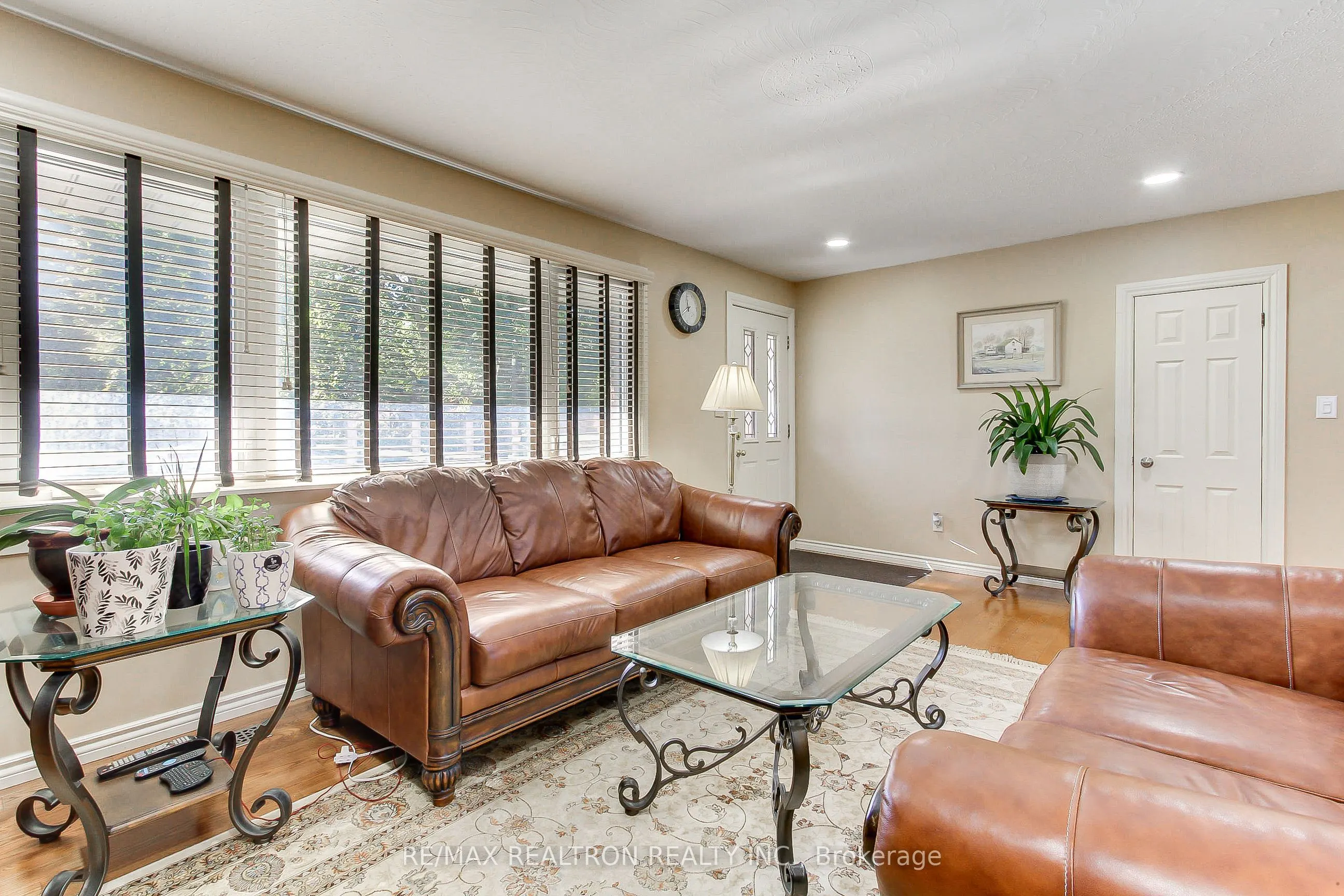 52 Farr Avenue