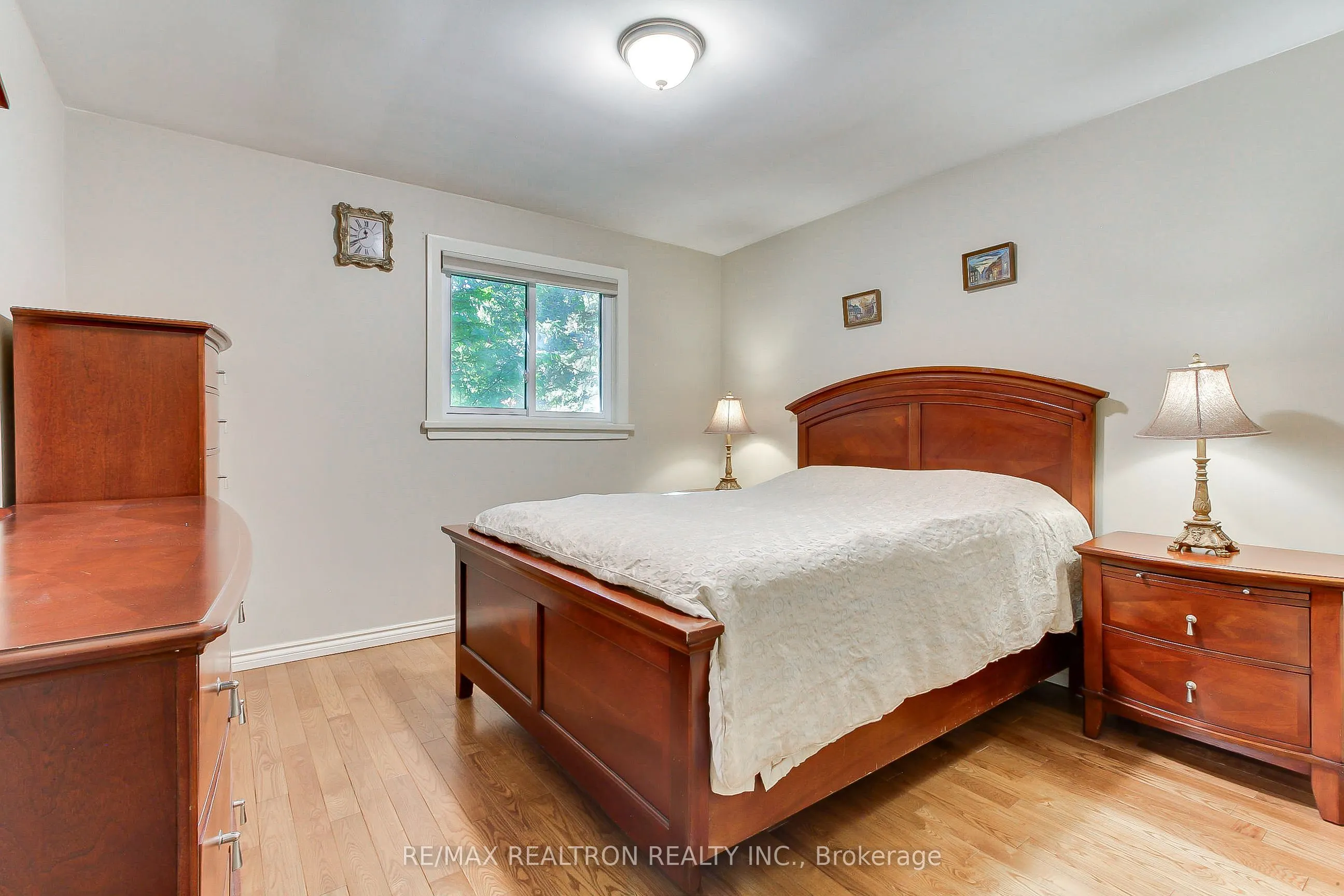 52 Farr Avenue