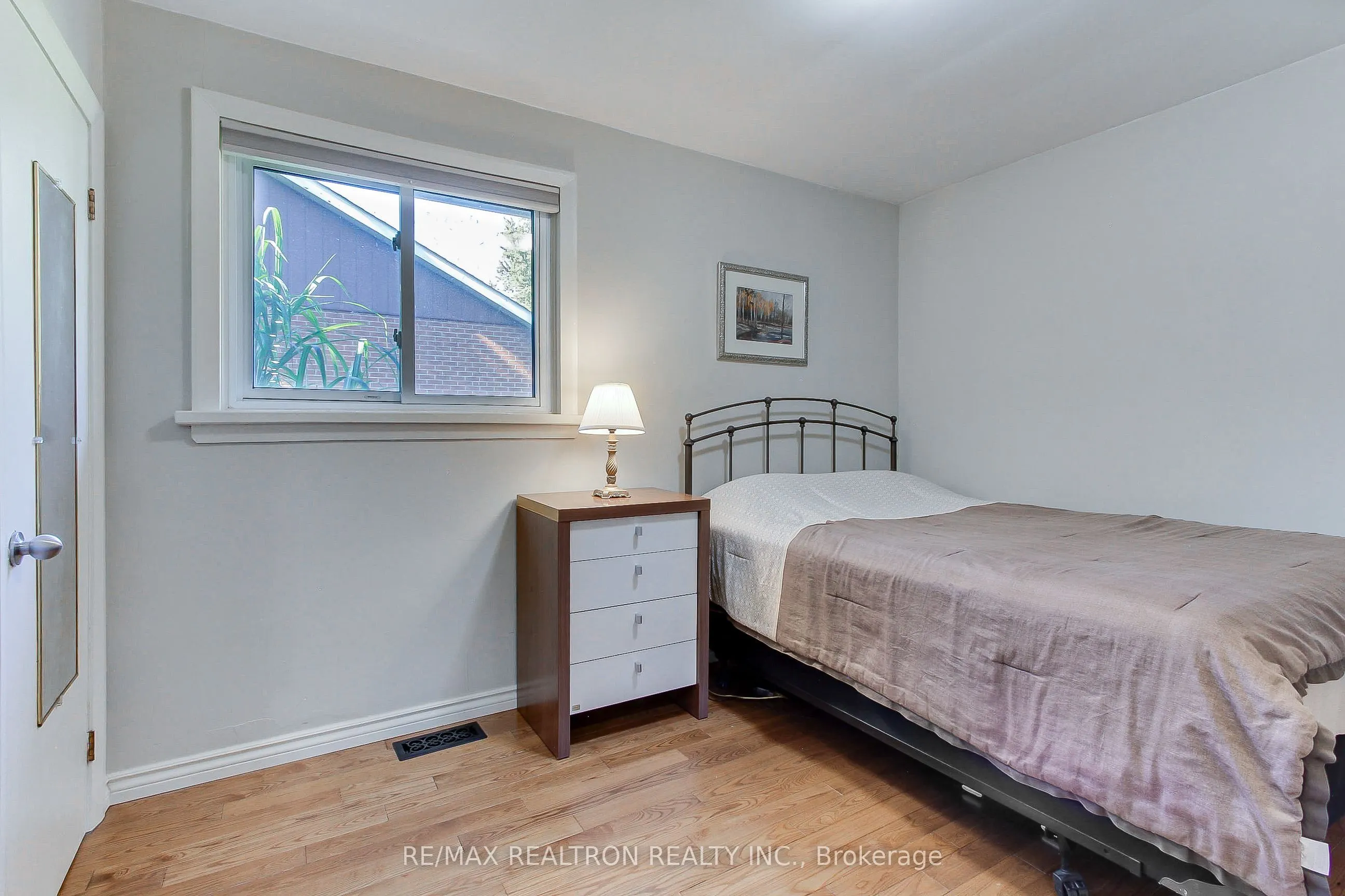 52 Farr Avenue