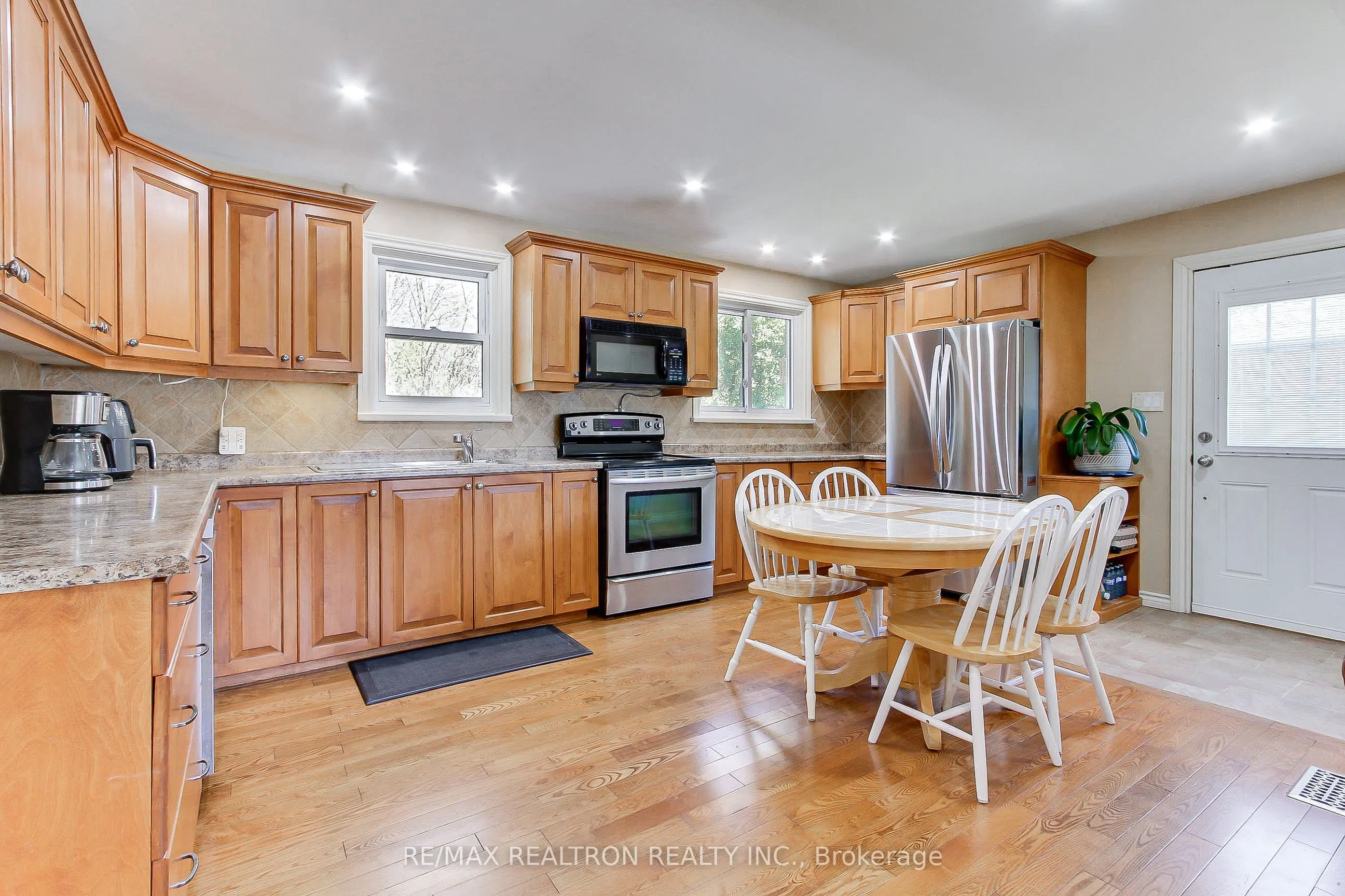 52 Farr Avenue
