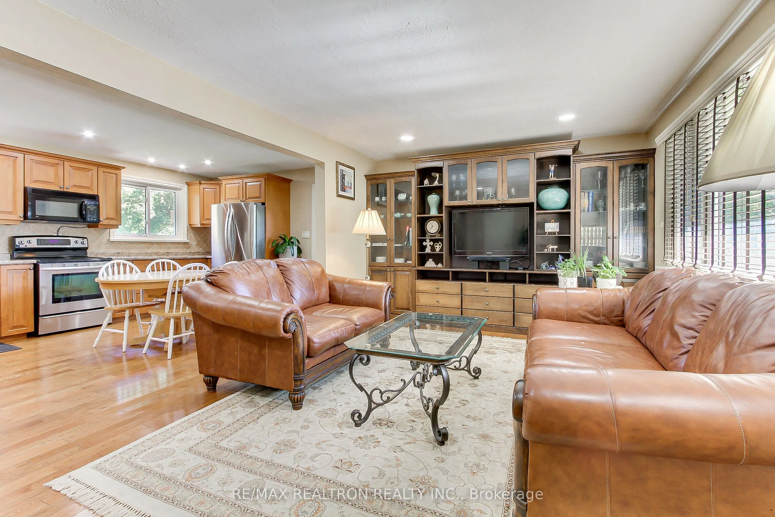52 Farr Avenue