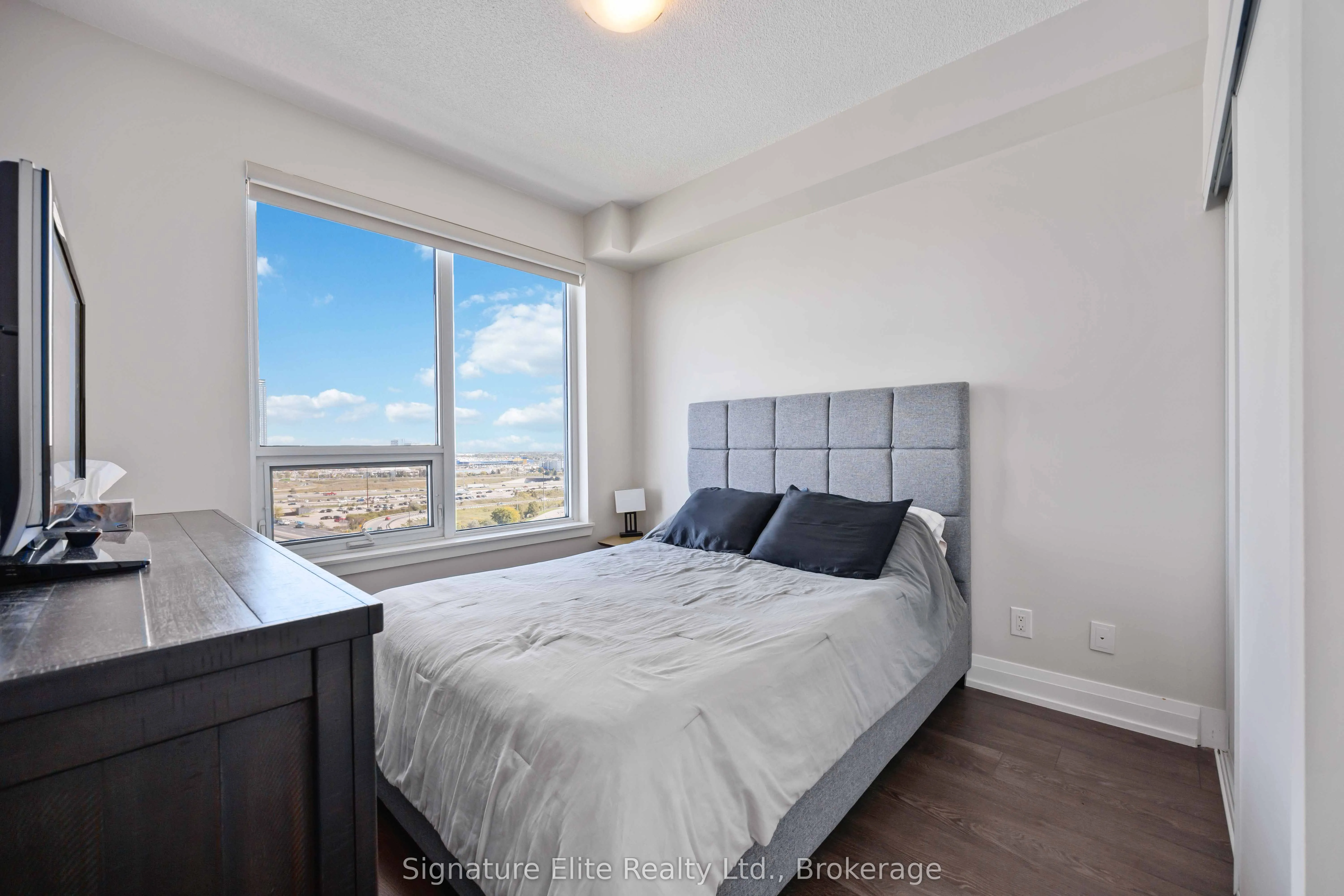 3600 Highway 7 Road, #1205
