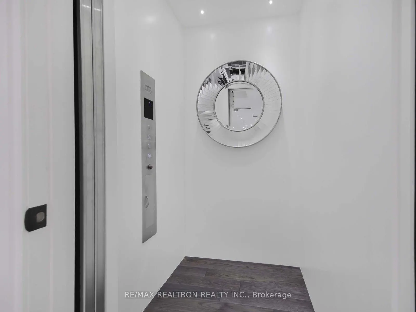 10 Malaren Road
