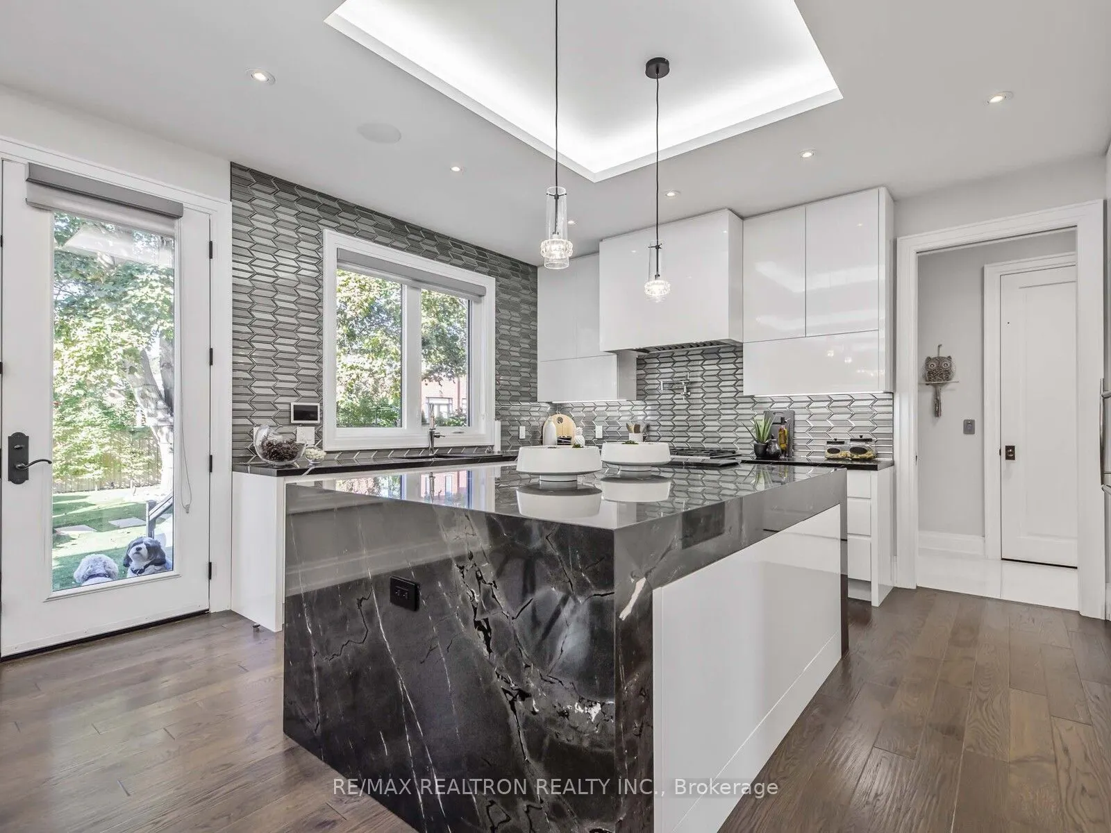 10 Malaren Road