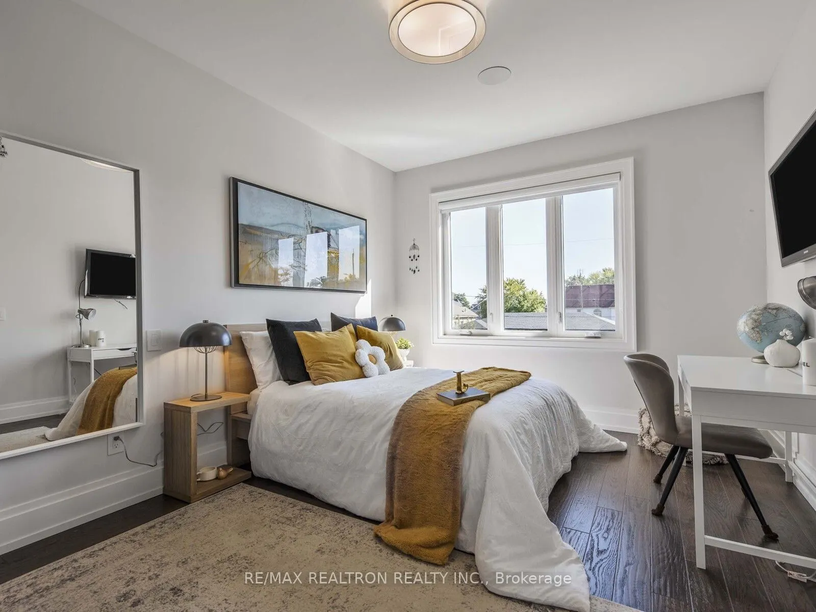 10 Malaren Road