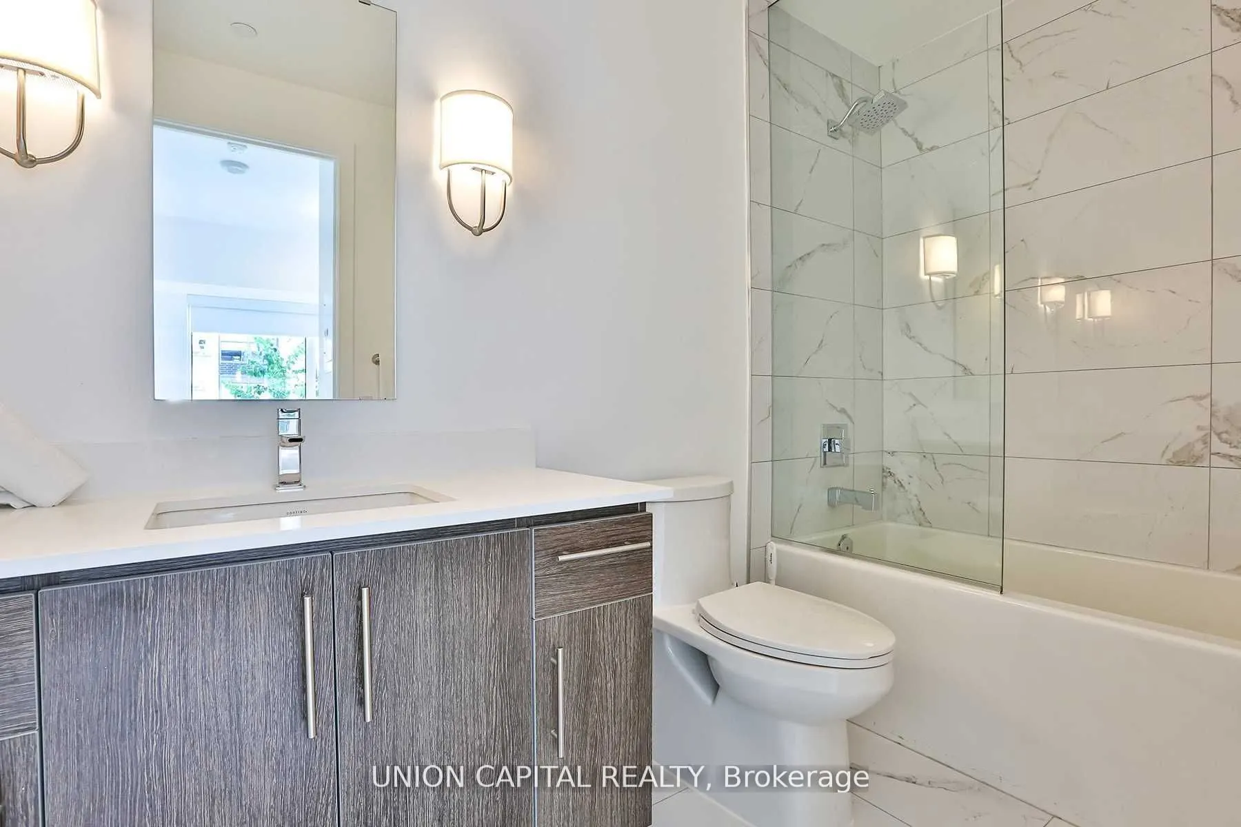 271 Sea Ray Avenue, #B212