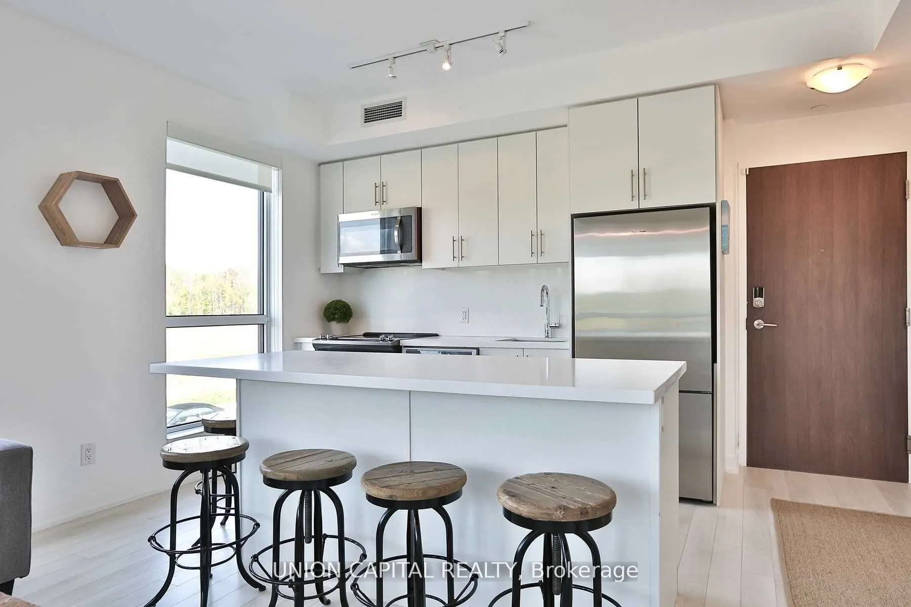 271 Sea Ray Avenue, #B212