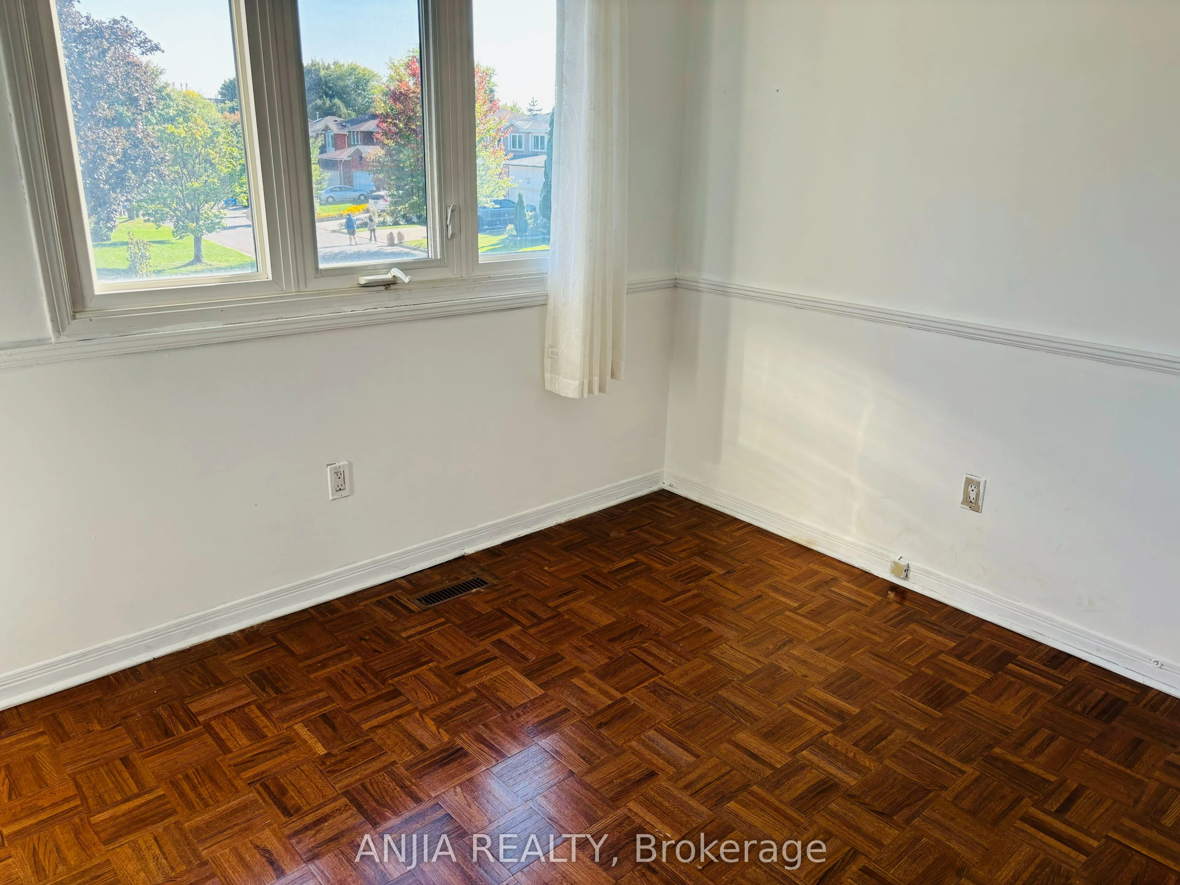 555 Raymerville Drive