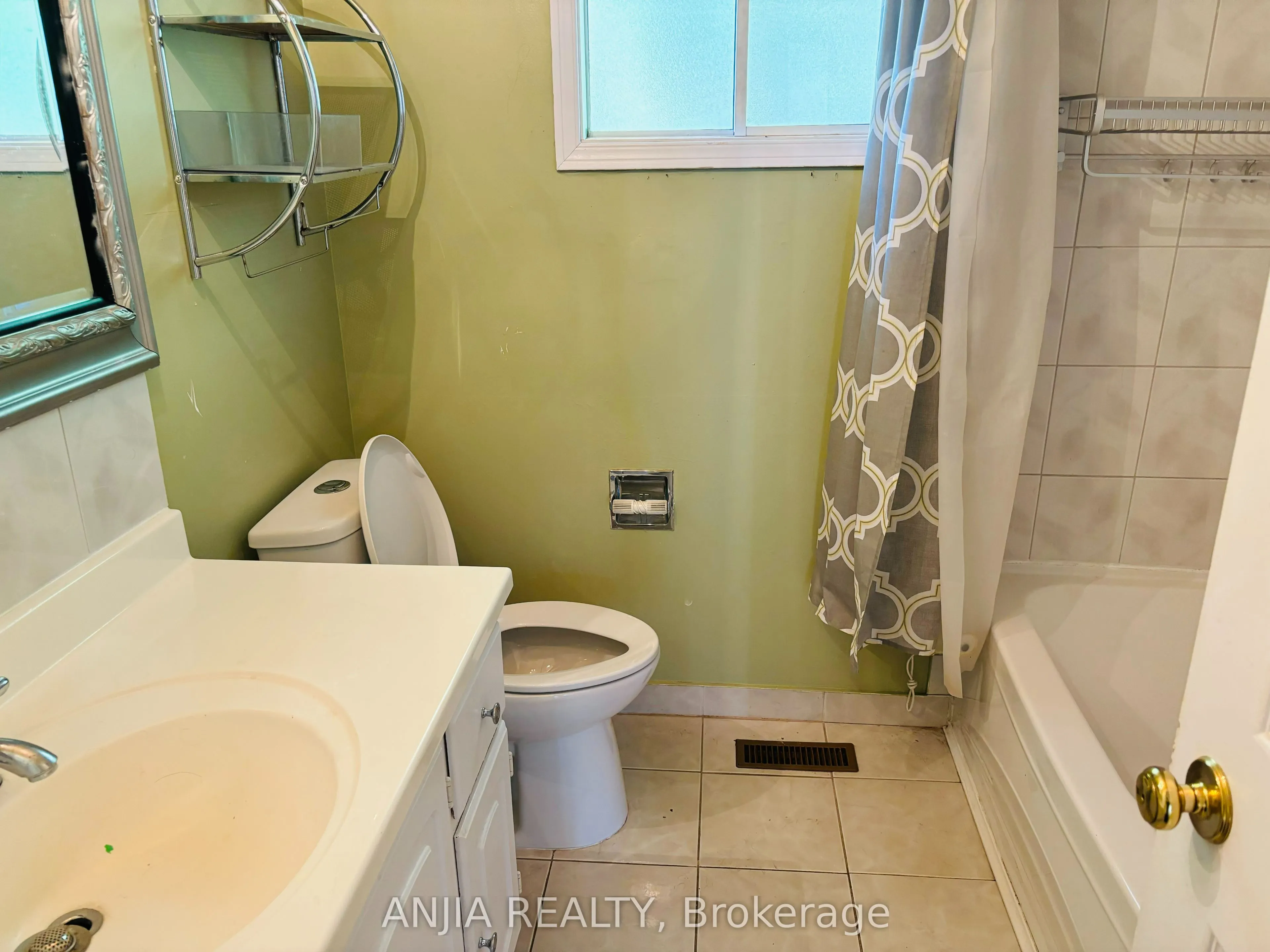 555 Raymerville Drive