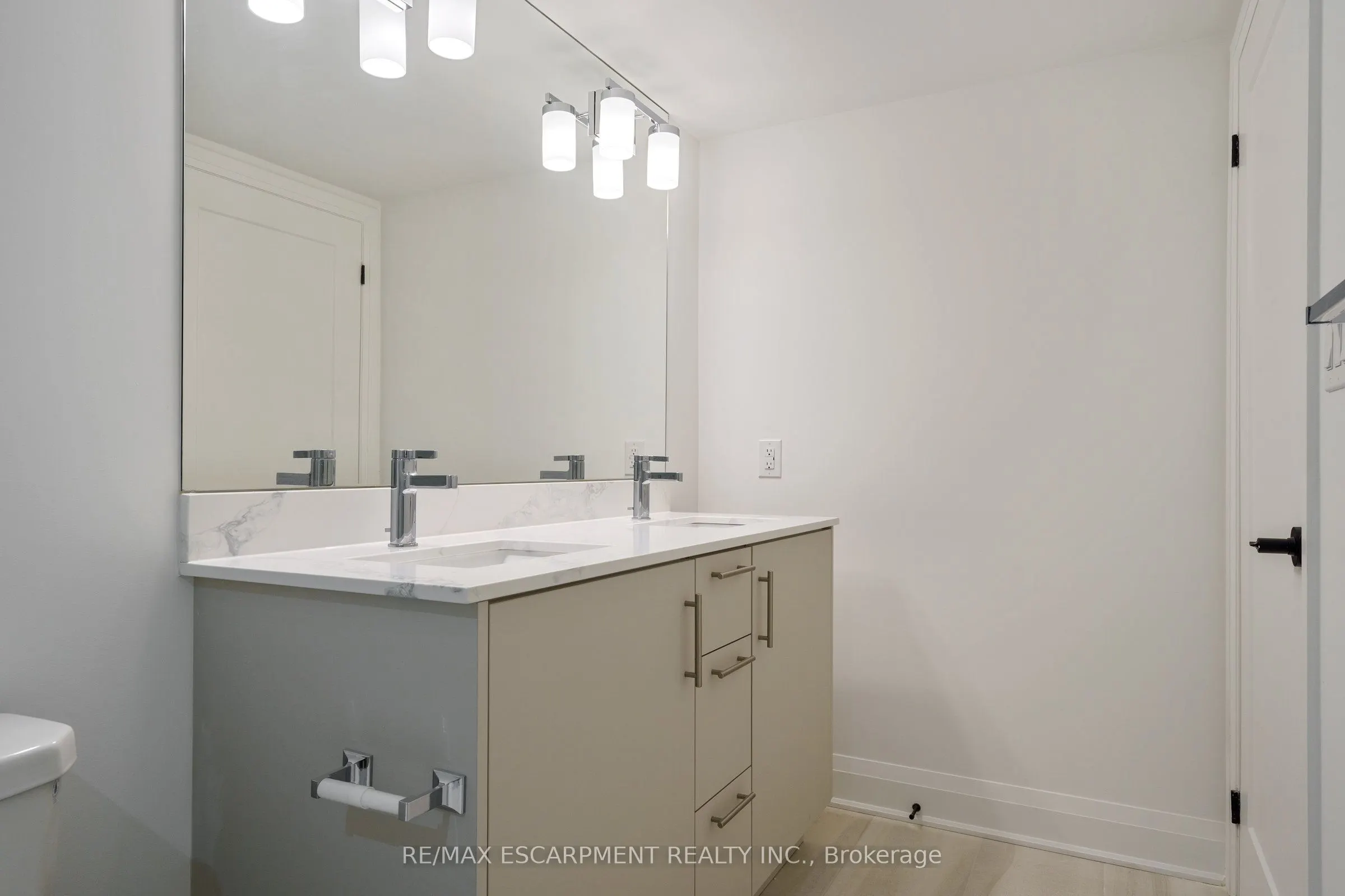 30 Burleigh Mews