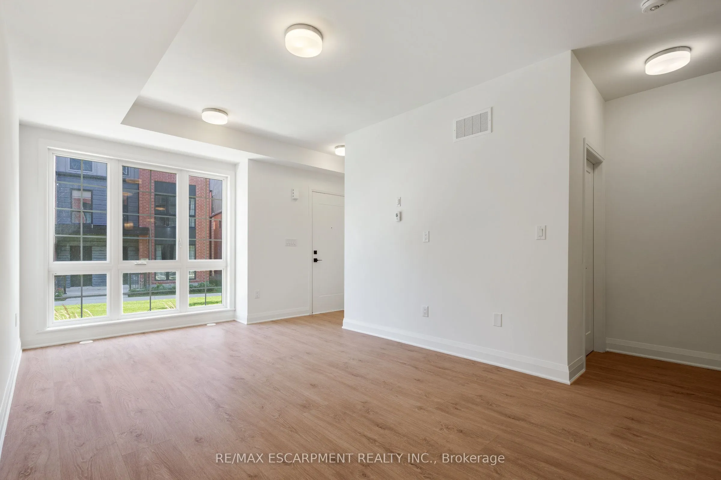 30 Burleigh Mews