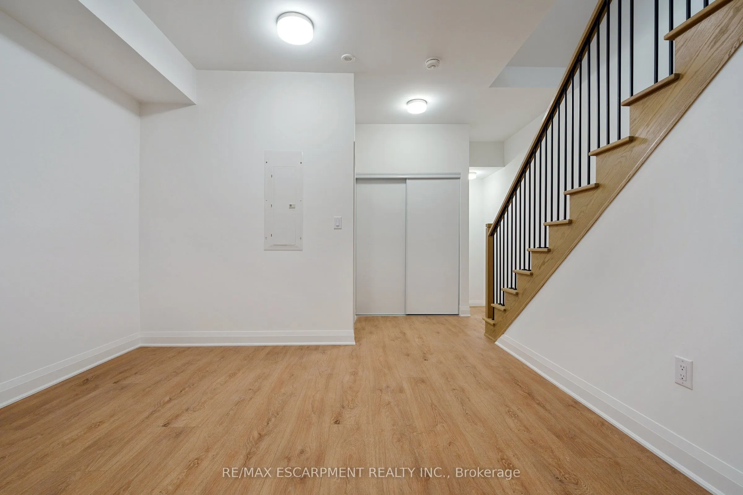 30 Burleigh Mews