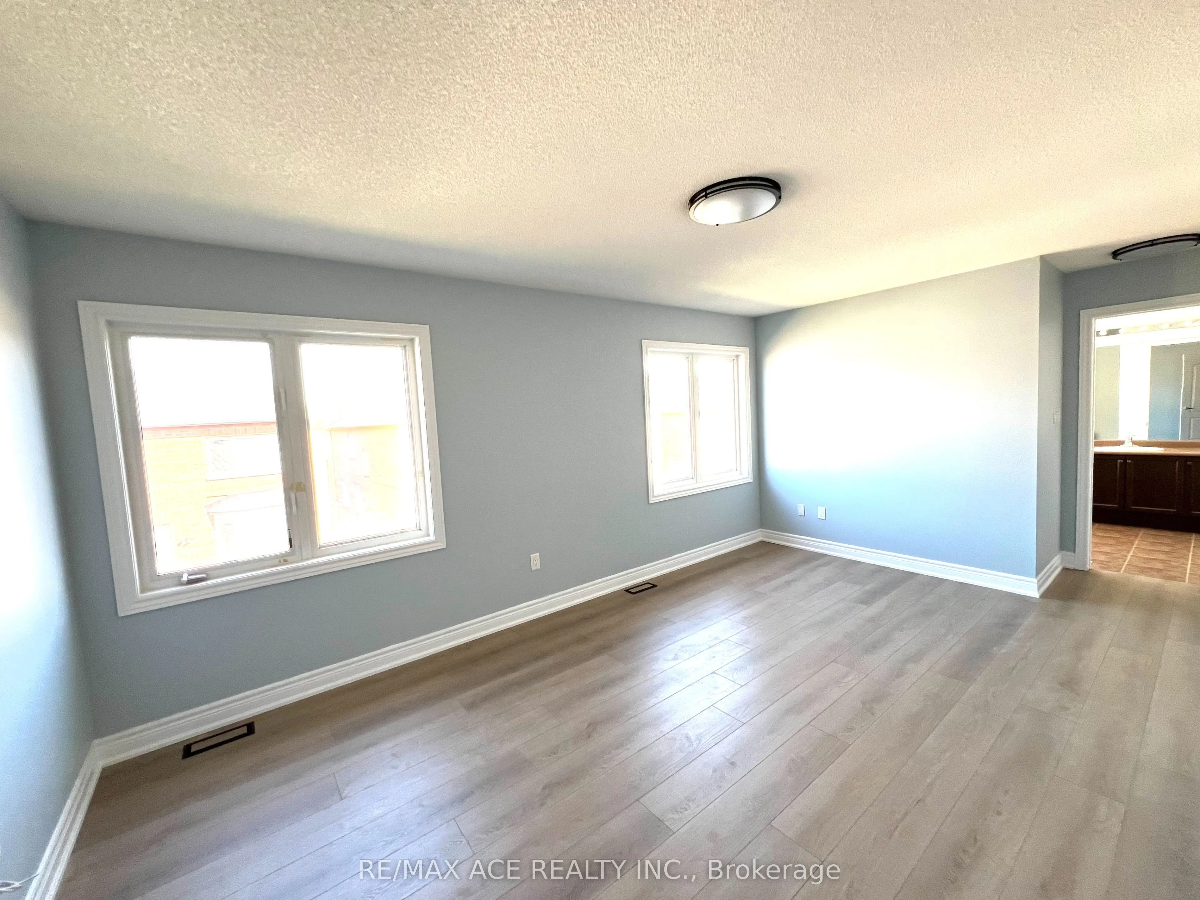 23 Grayleaf Drive