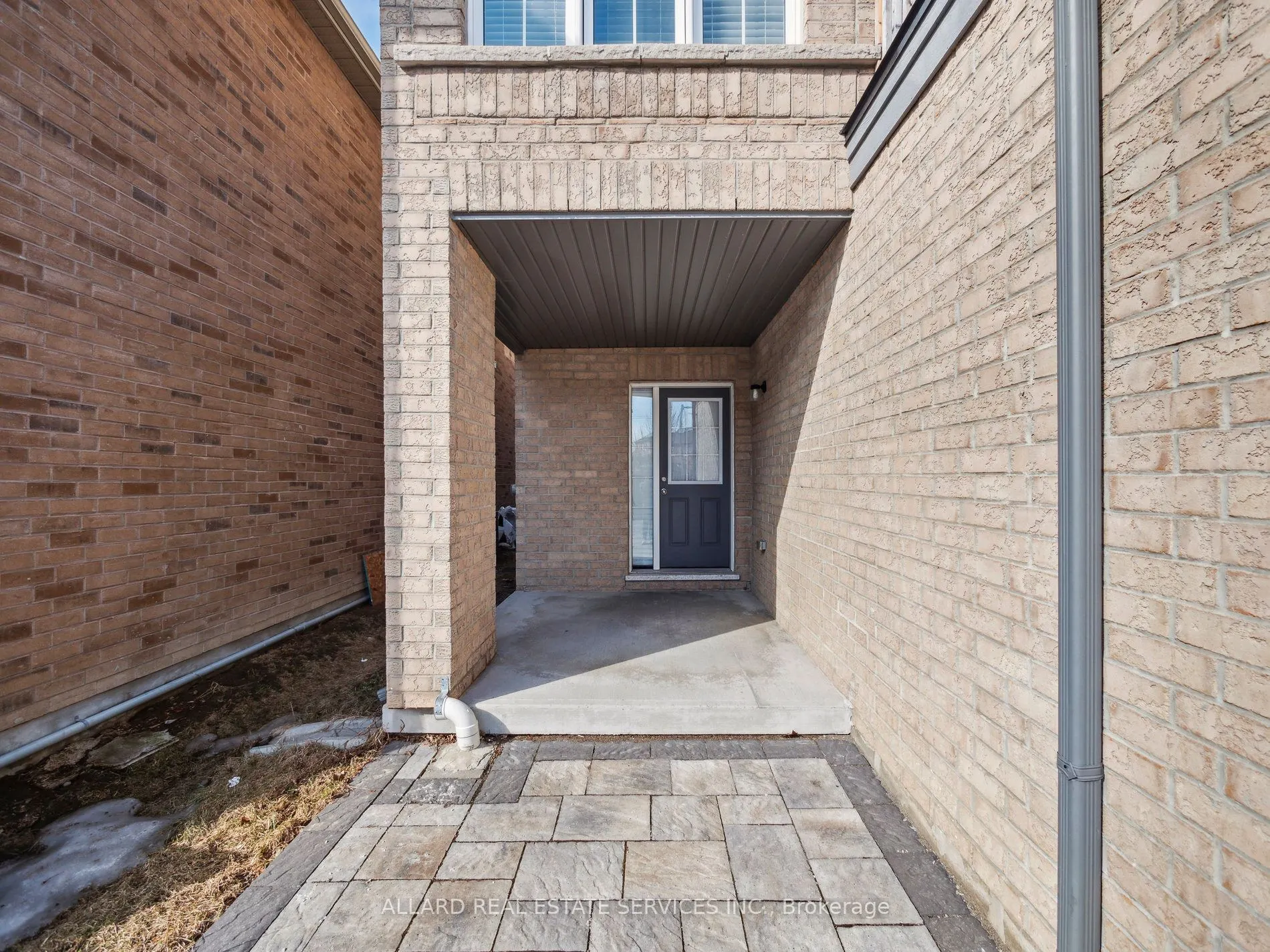 545 Cornell Centre Boulevard