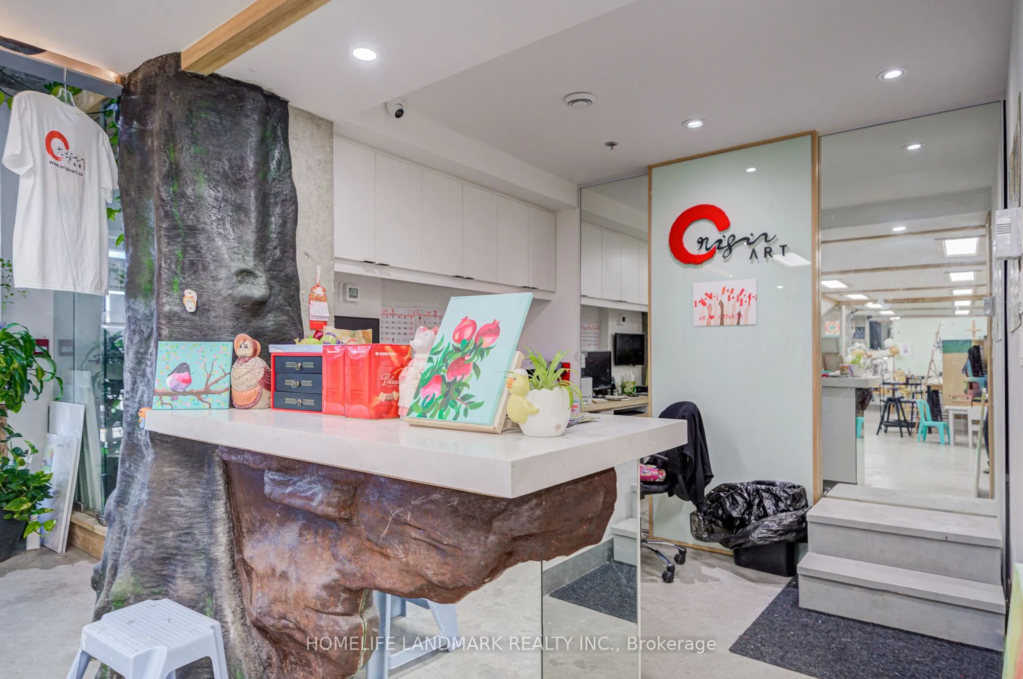 4602 Steeles Avenue, #R3