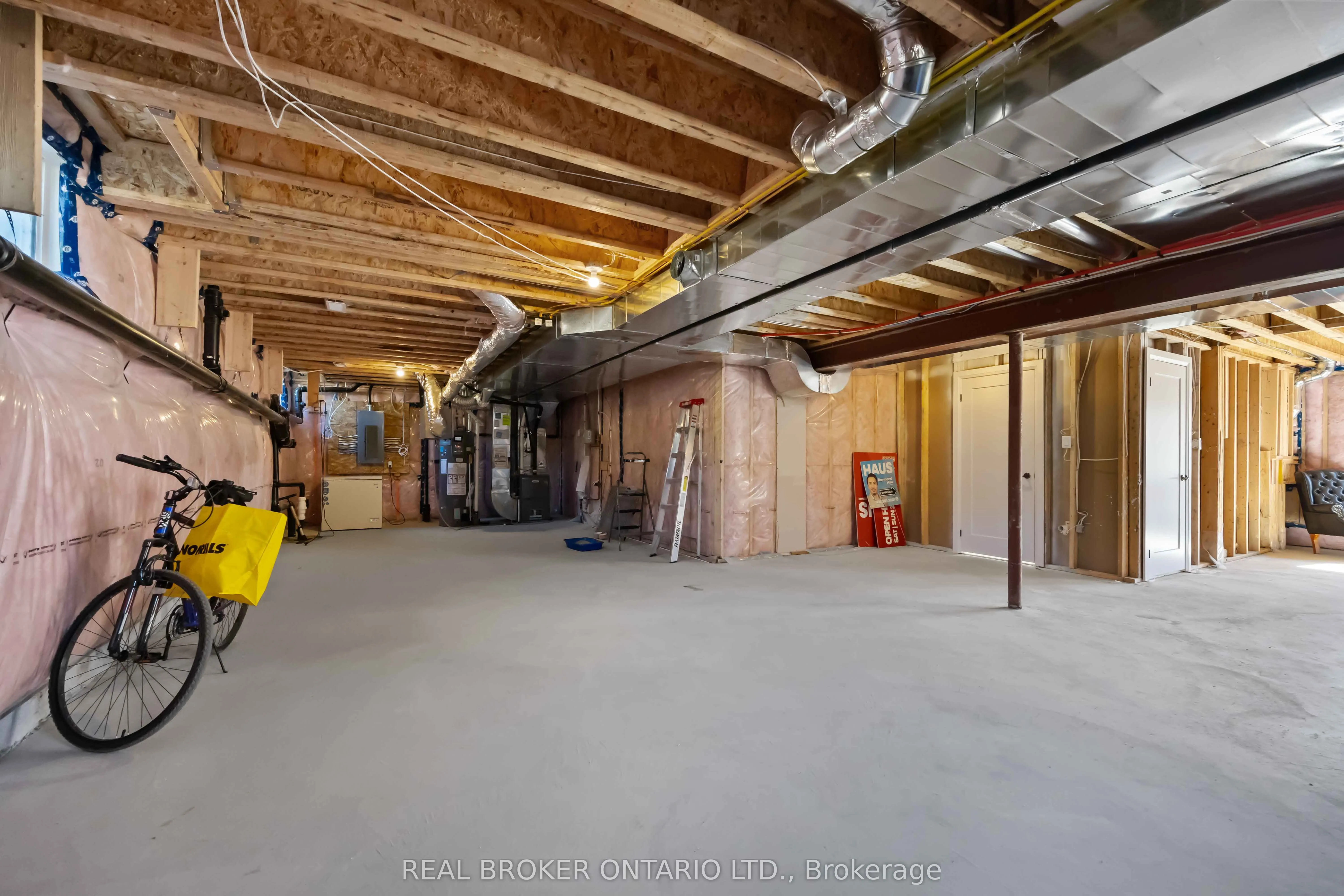 2236 Pemberton Way