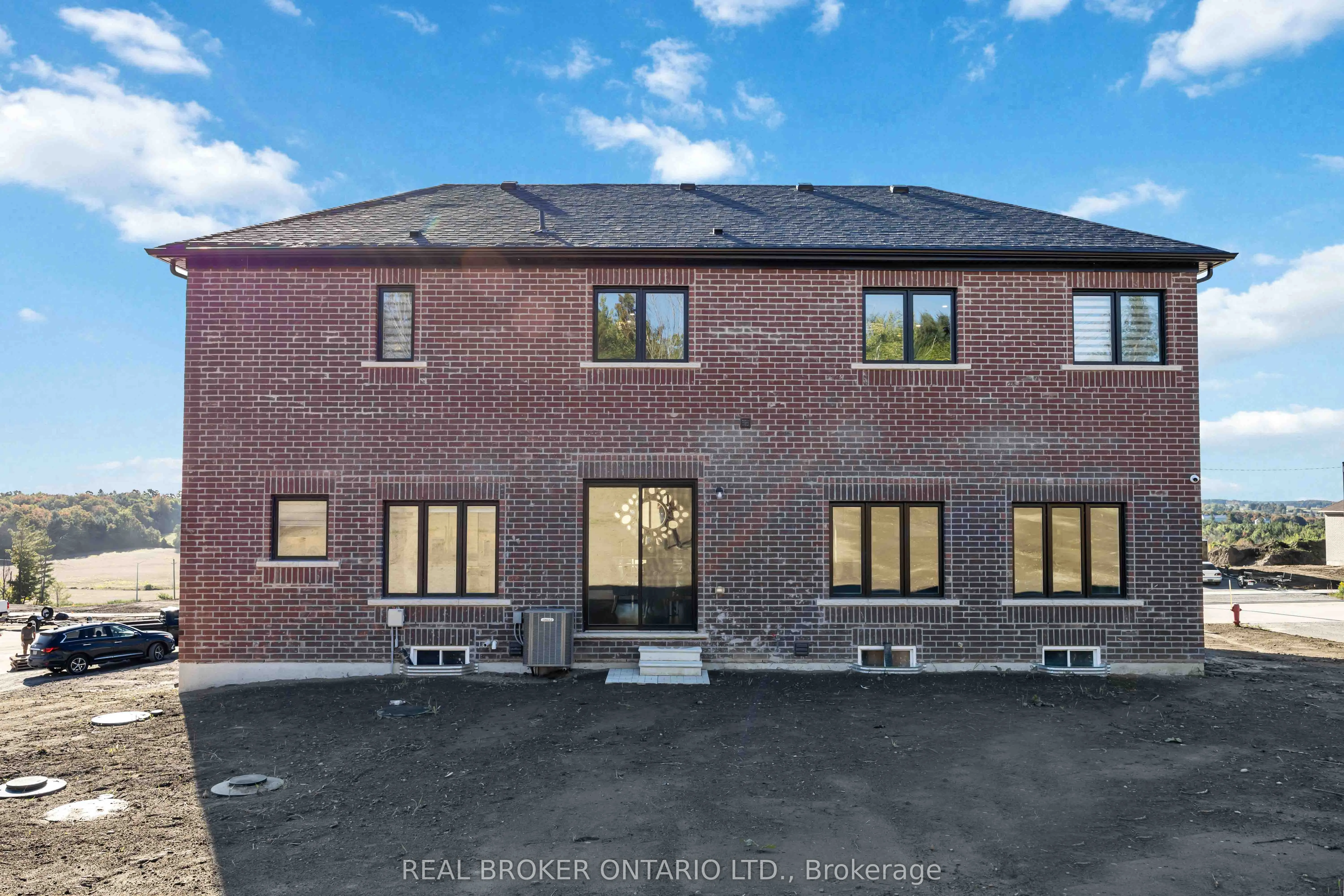 2236 Pemberton Way