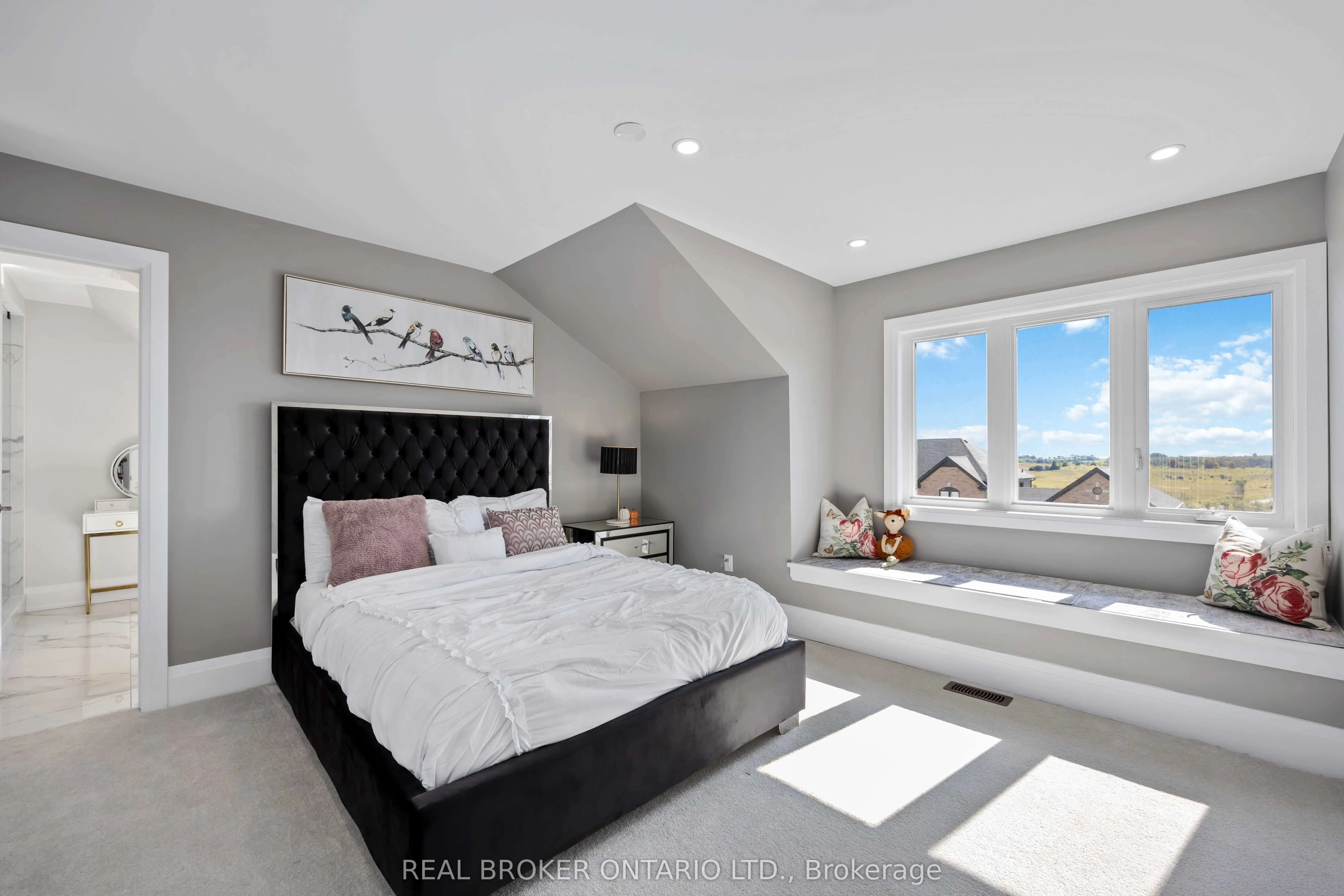 2236 Pemberton Way