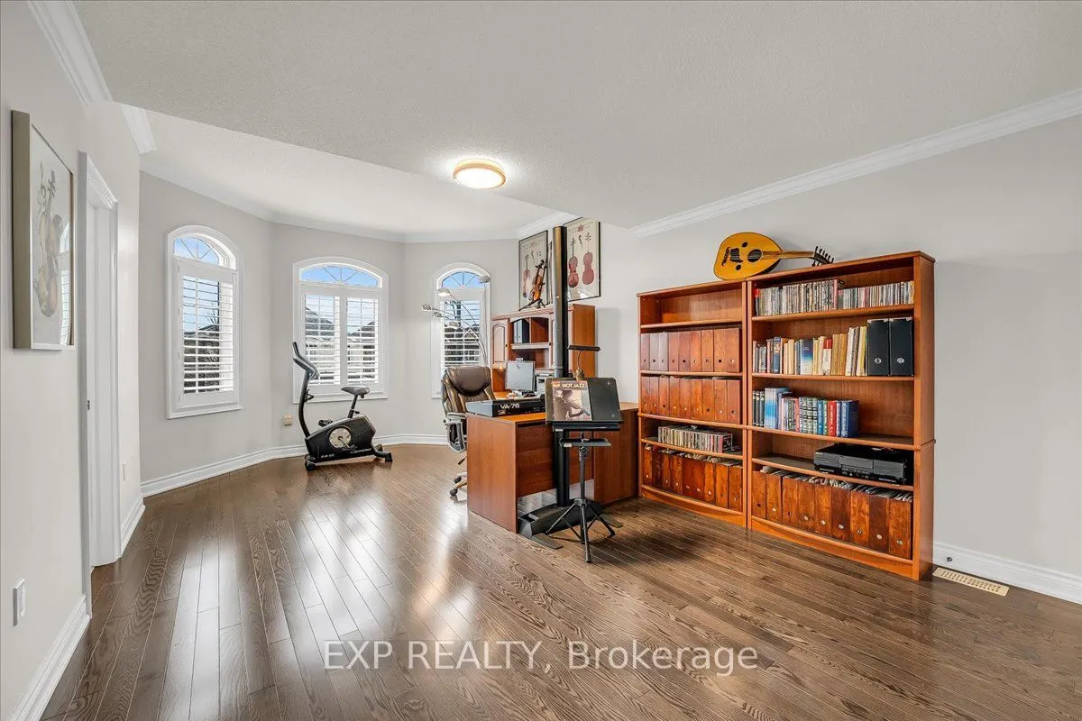 29 William Bowes Boulevard