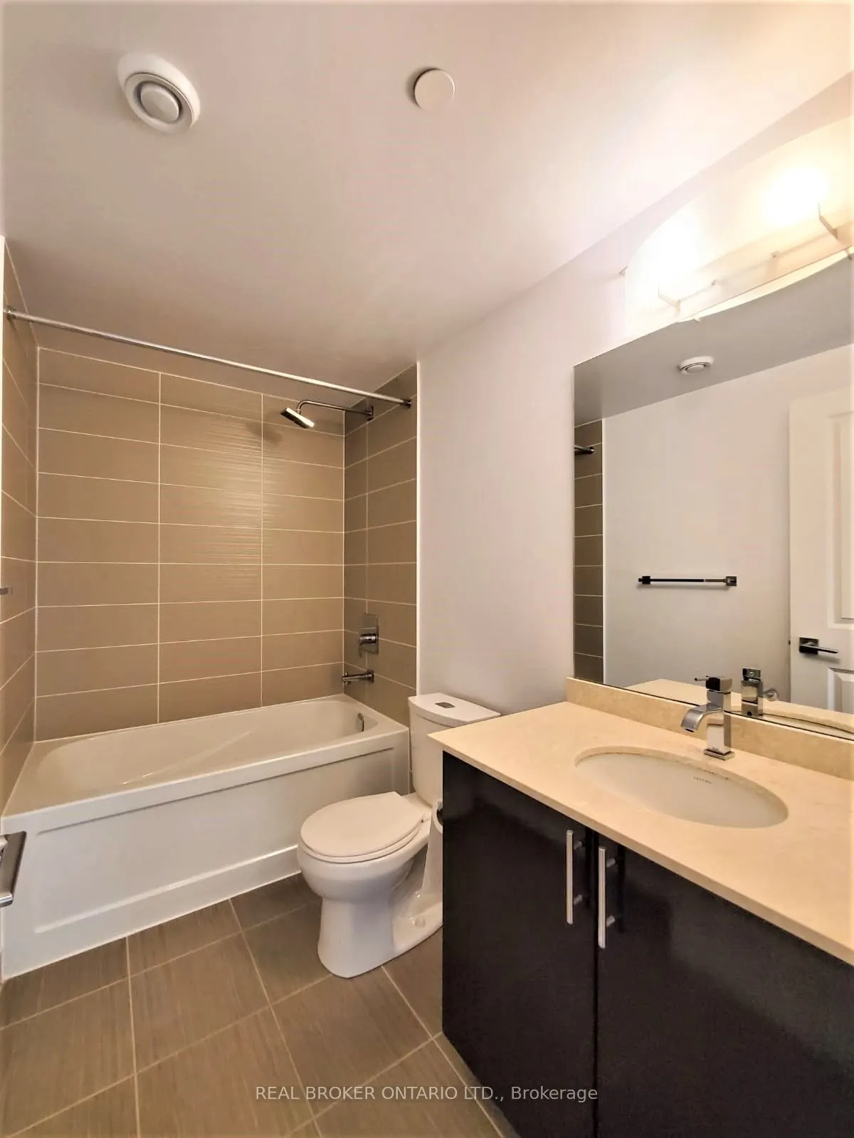 7165 Yonge Street, #1609
