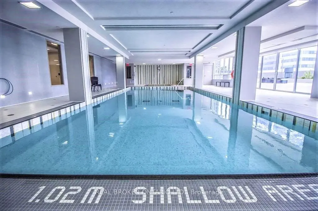7165 Yonge Street, #1609