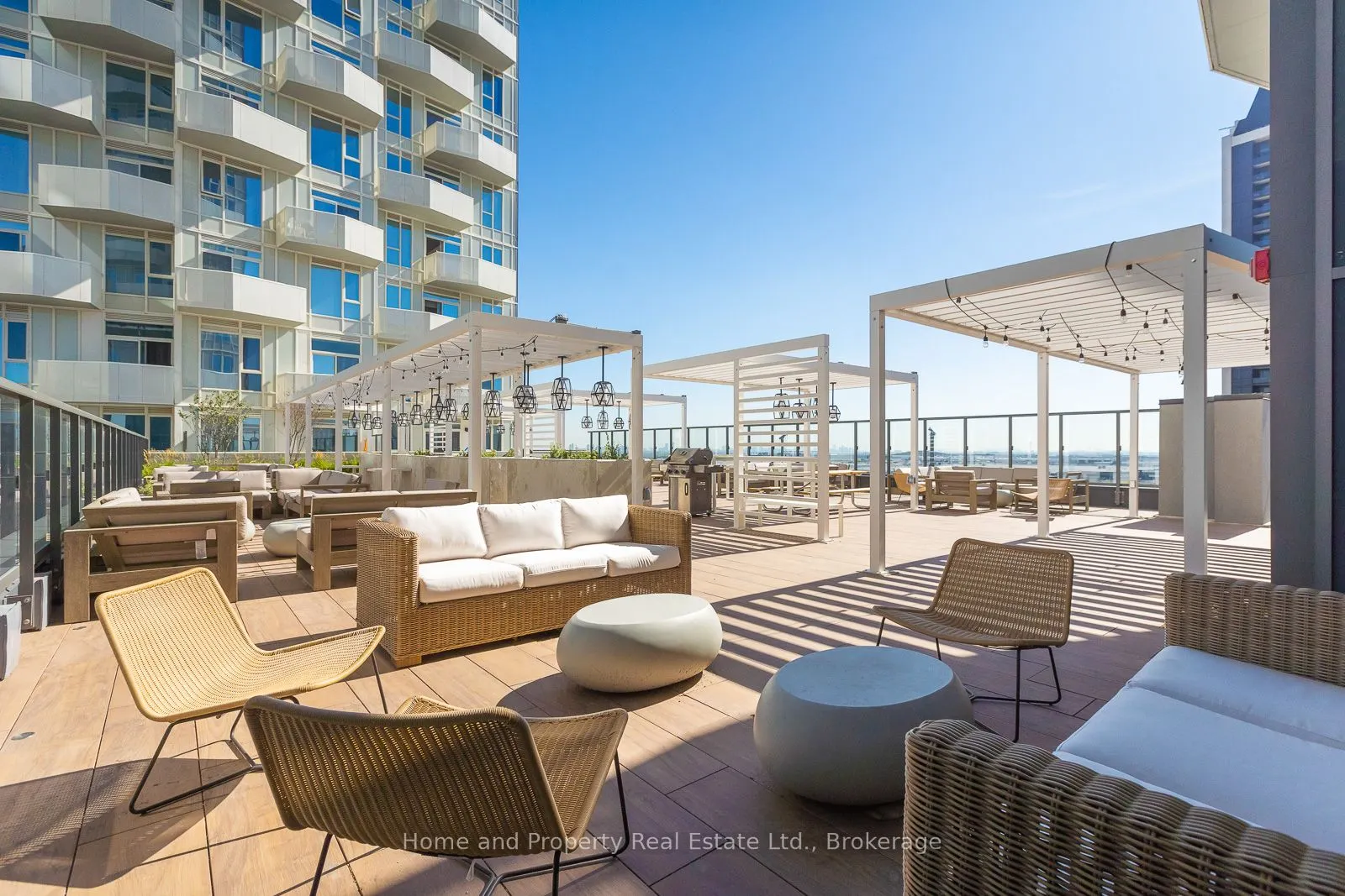10 Abeja Street, #1213