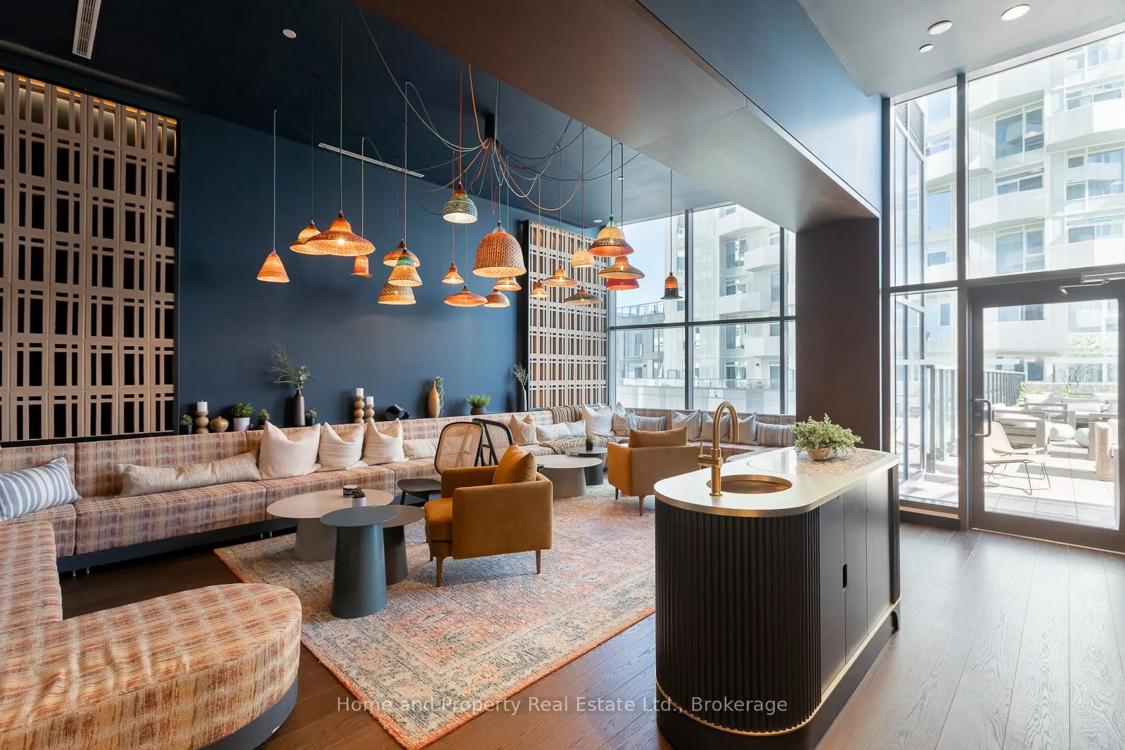 10 Abeja Street, #1213
