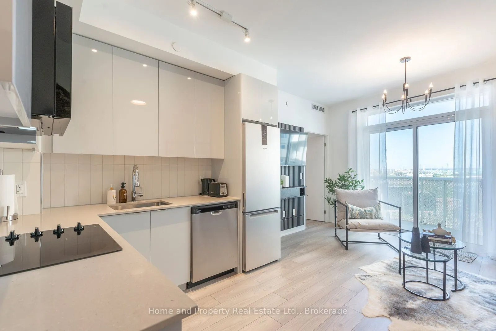10 Abeja Street, #1213