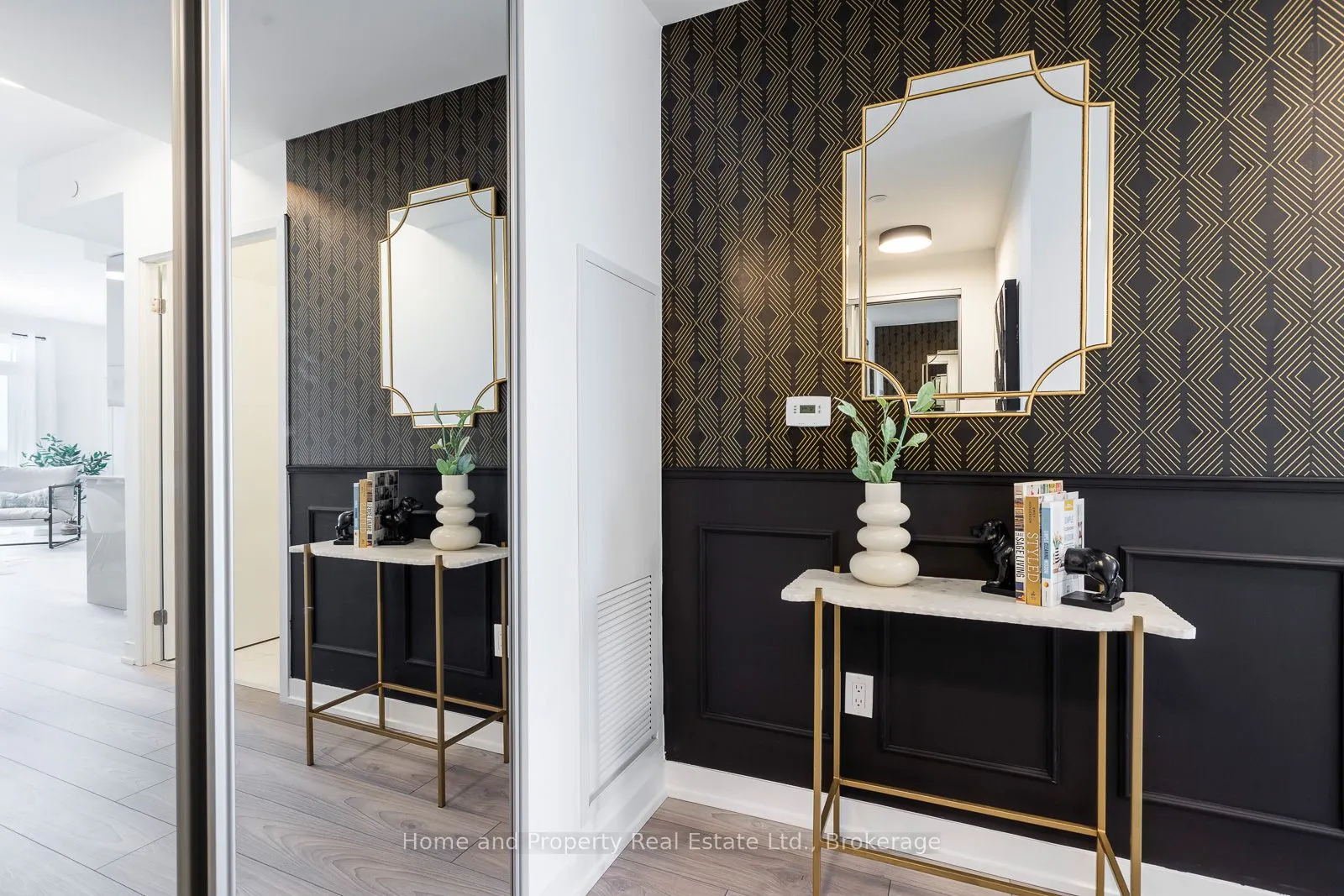 10 Abeja Street, #1213