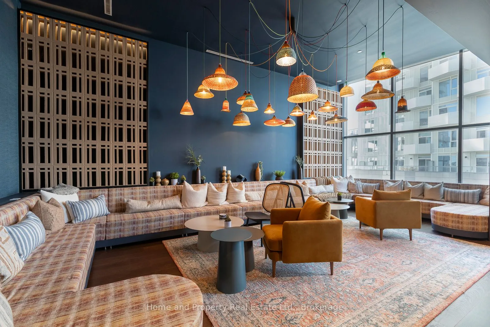 10 Abeja Street, #1213