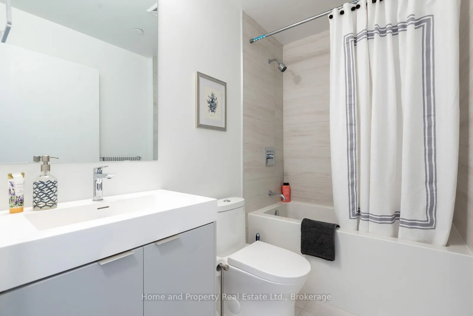 10 Abeja Street, #1213