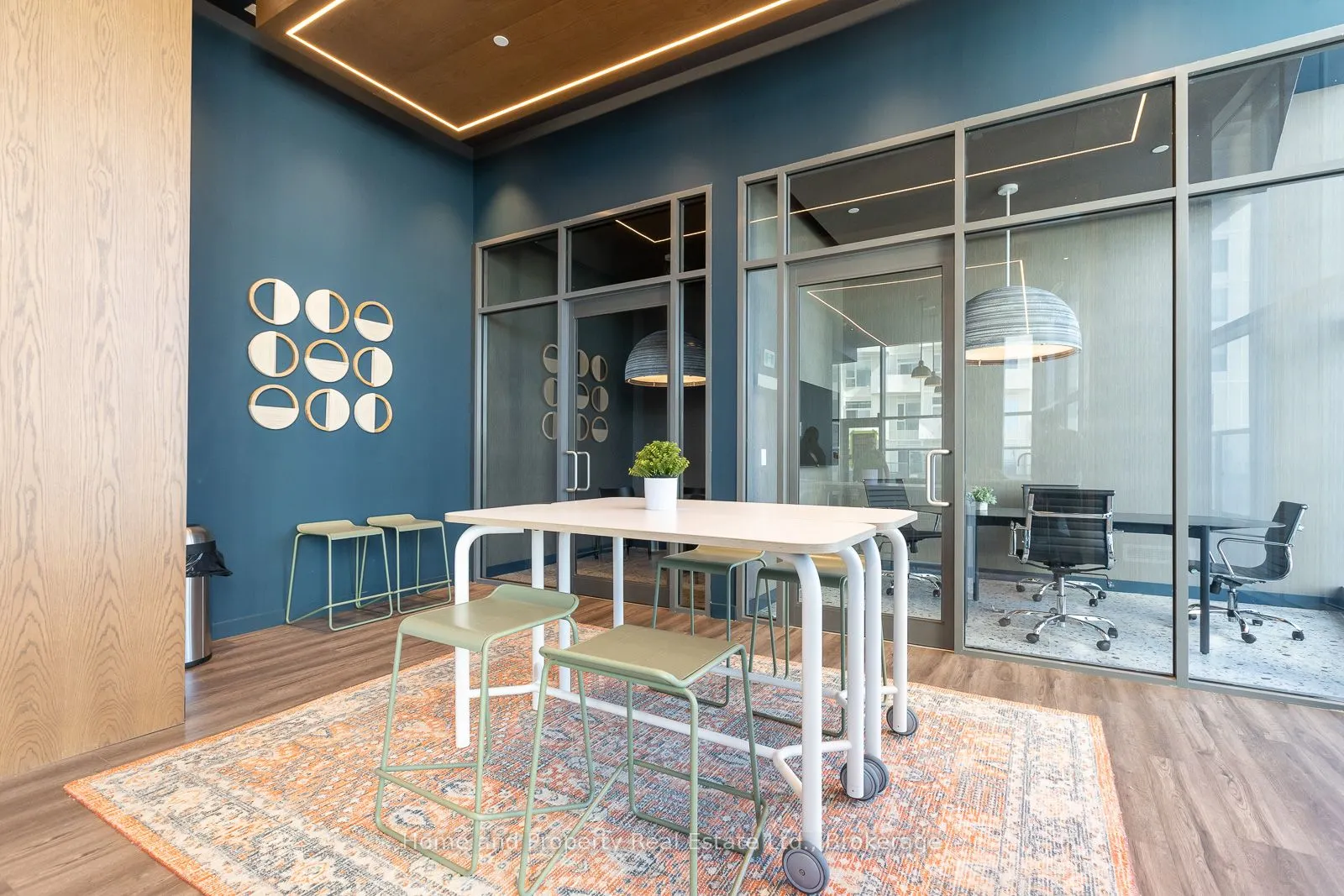 10 Abeja Street, #1213