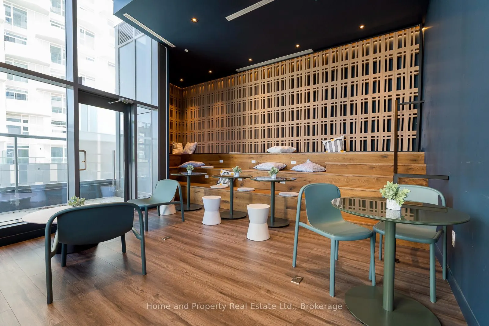 10 Abeja Street, #1213
