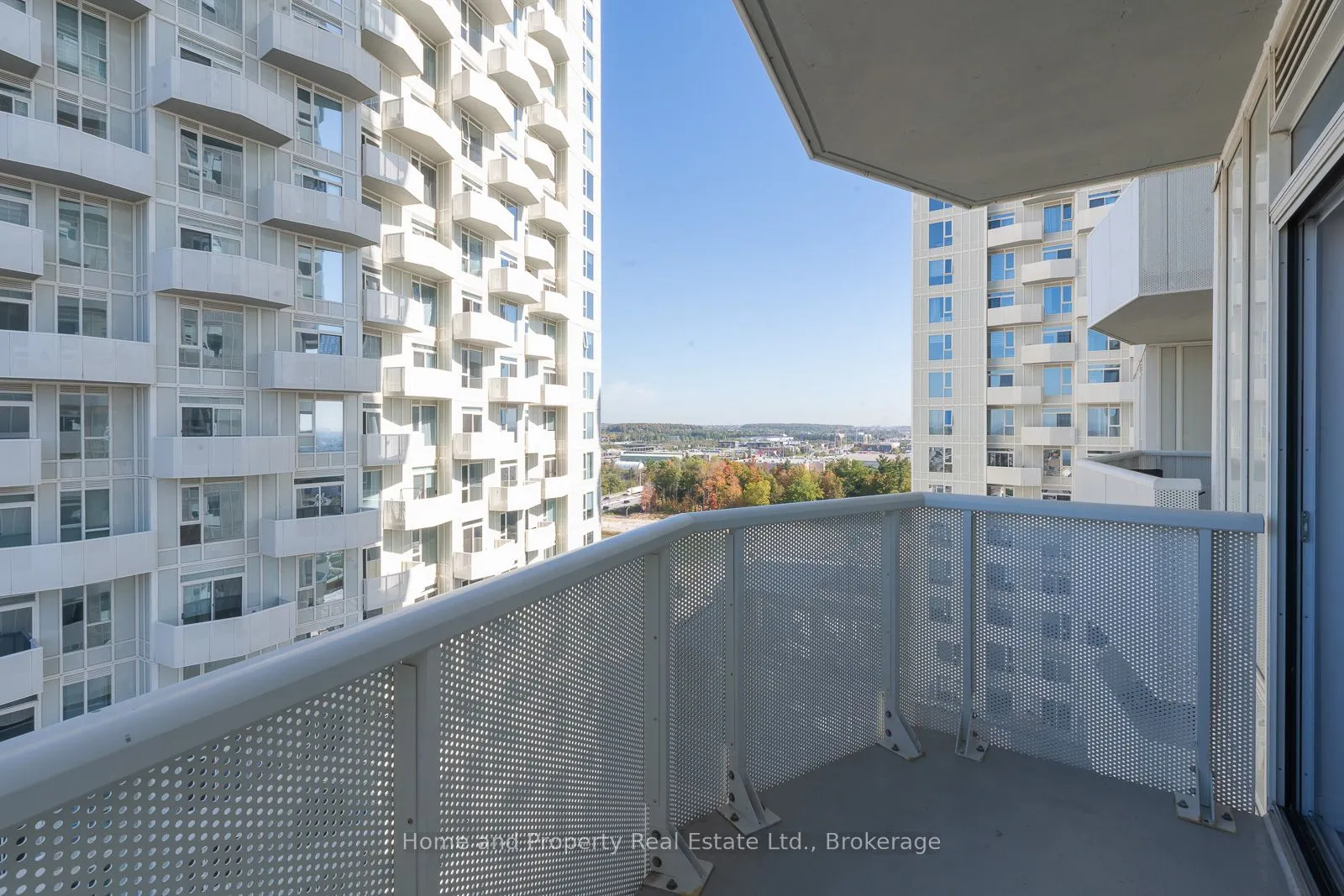 10 Abeja Street, #1213