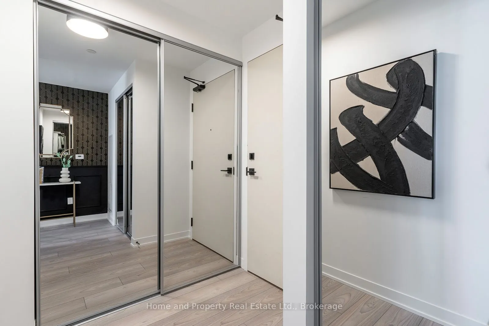 10 Abeja Street, #1213